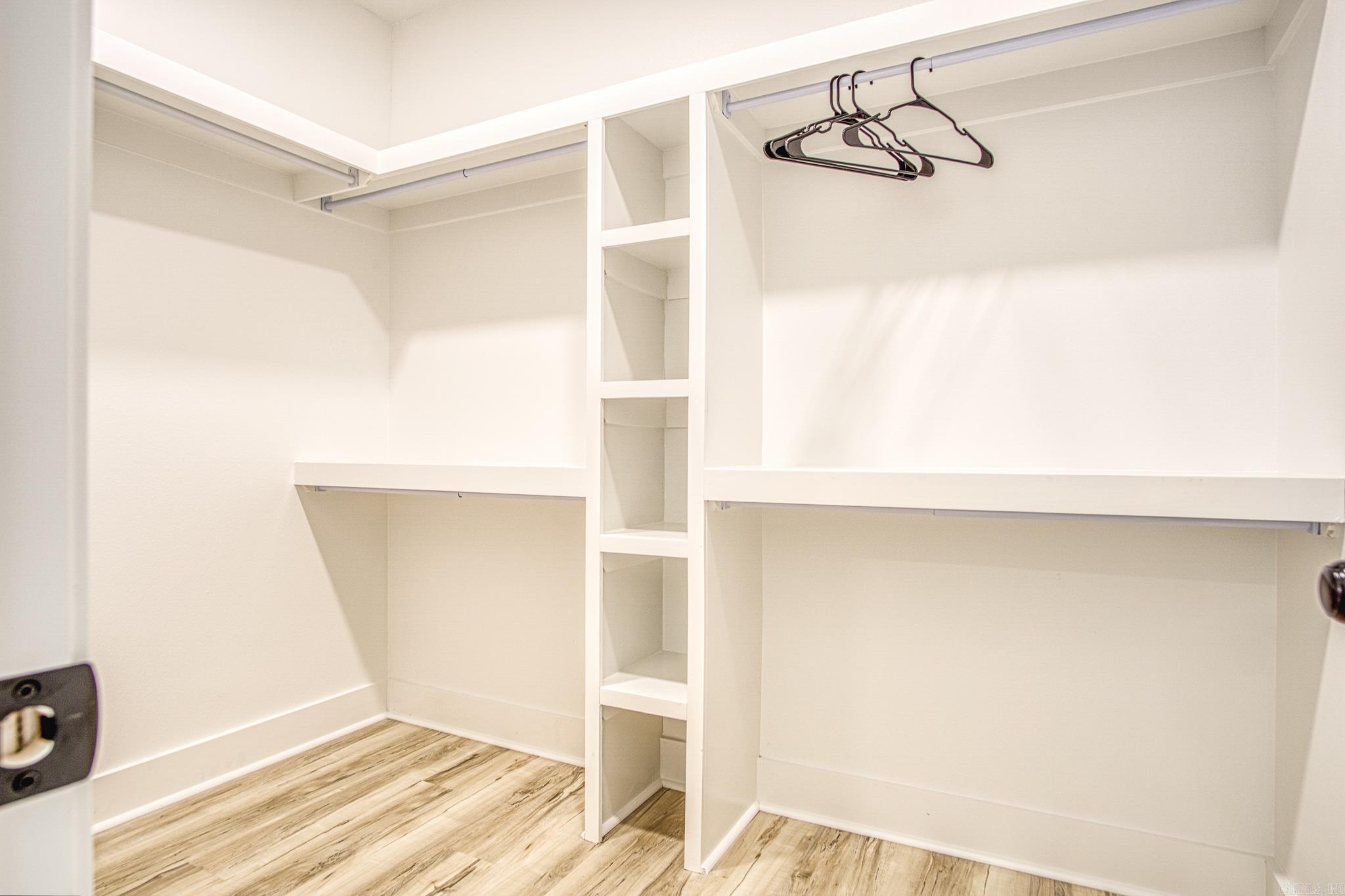 ALTA VISTA - Residential