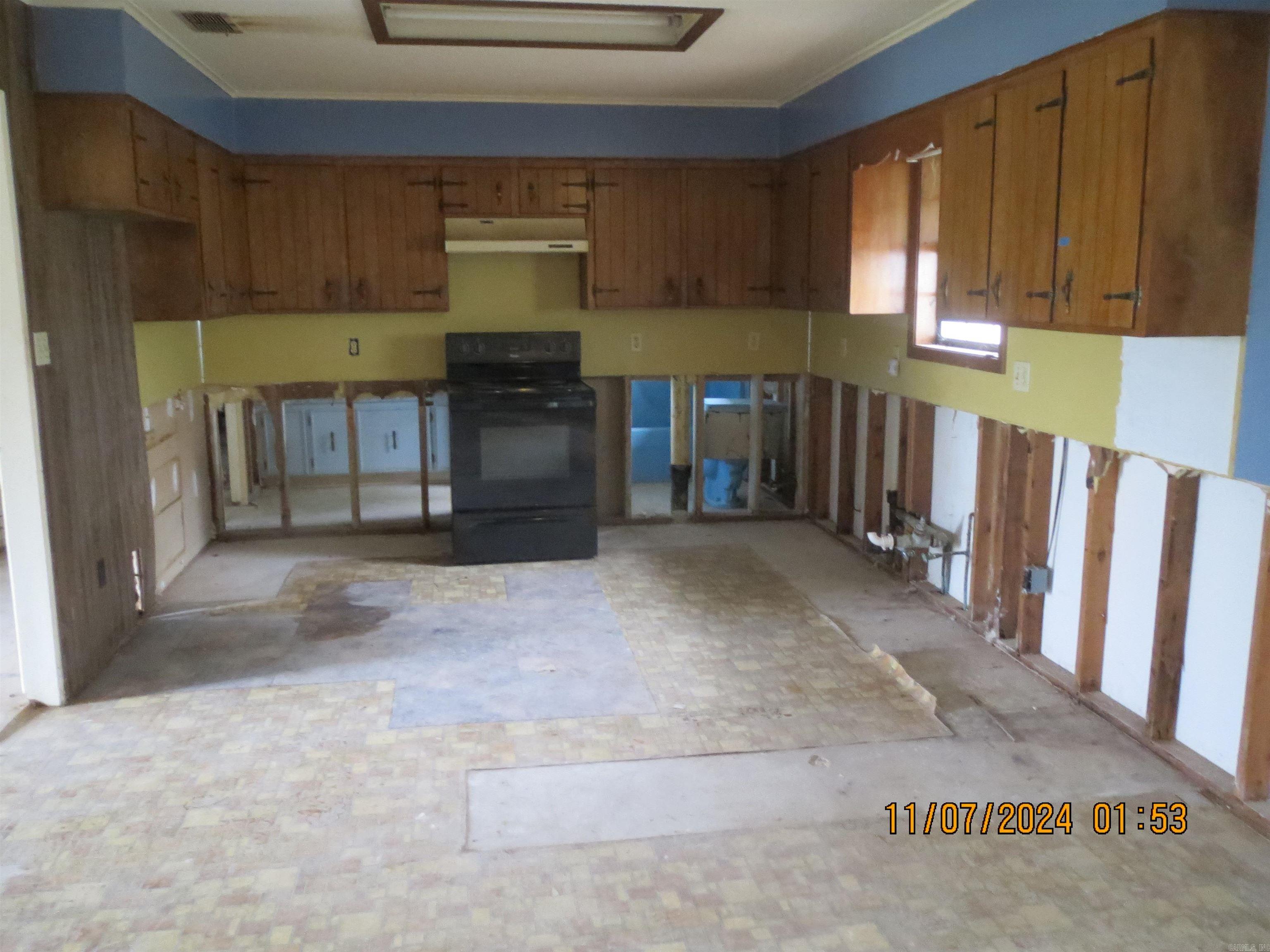 CHATHAM ACRES OUTSIDE - Residential