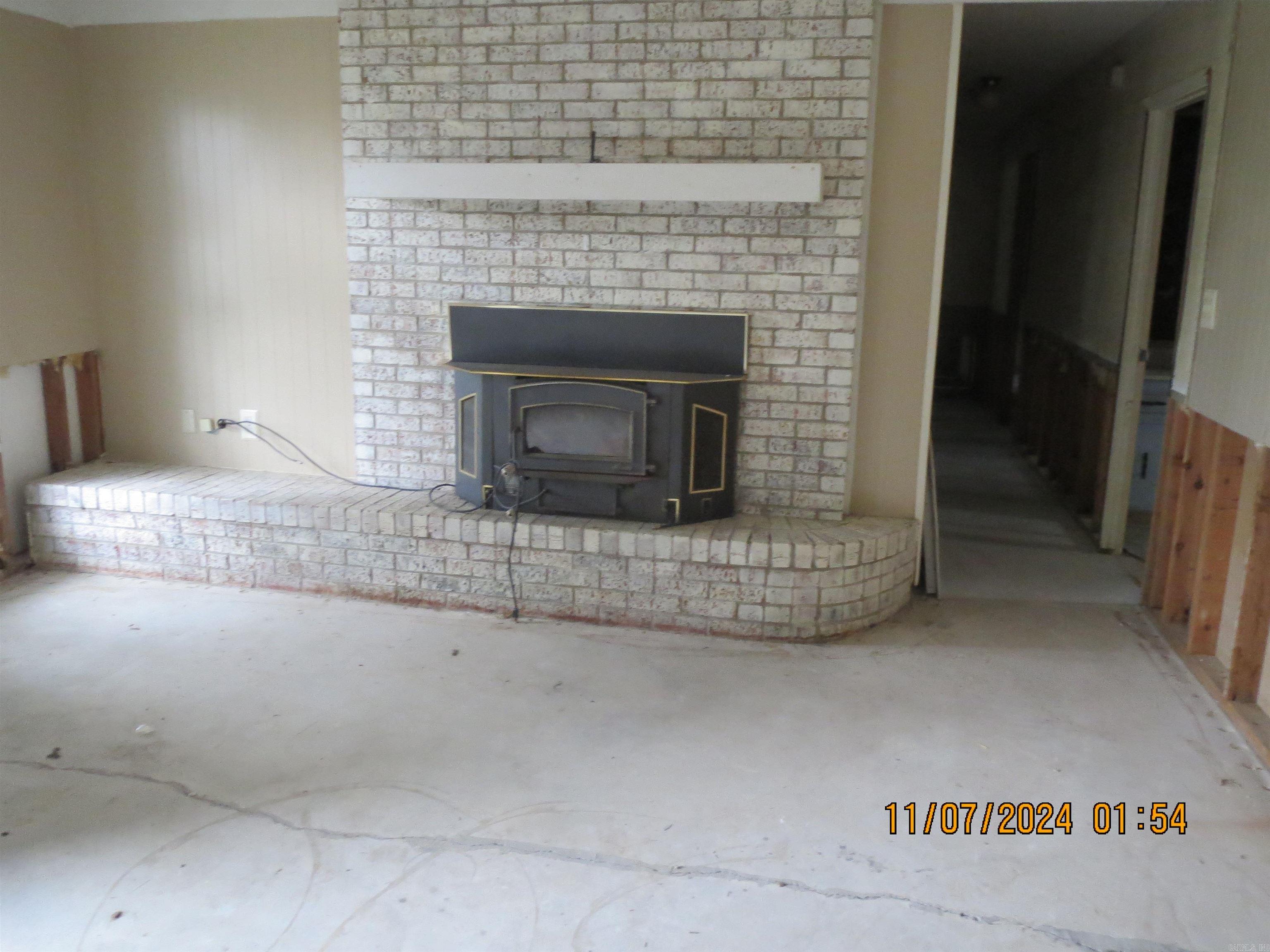 CHATHAM ACRES OUTSIDE - Residential