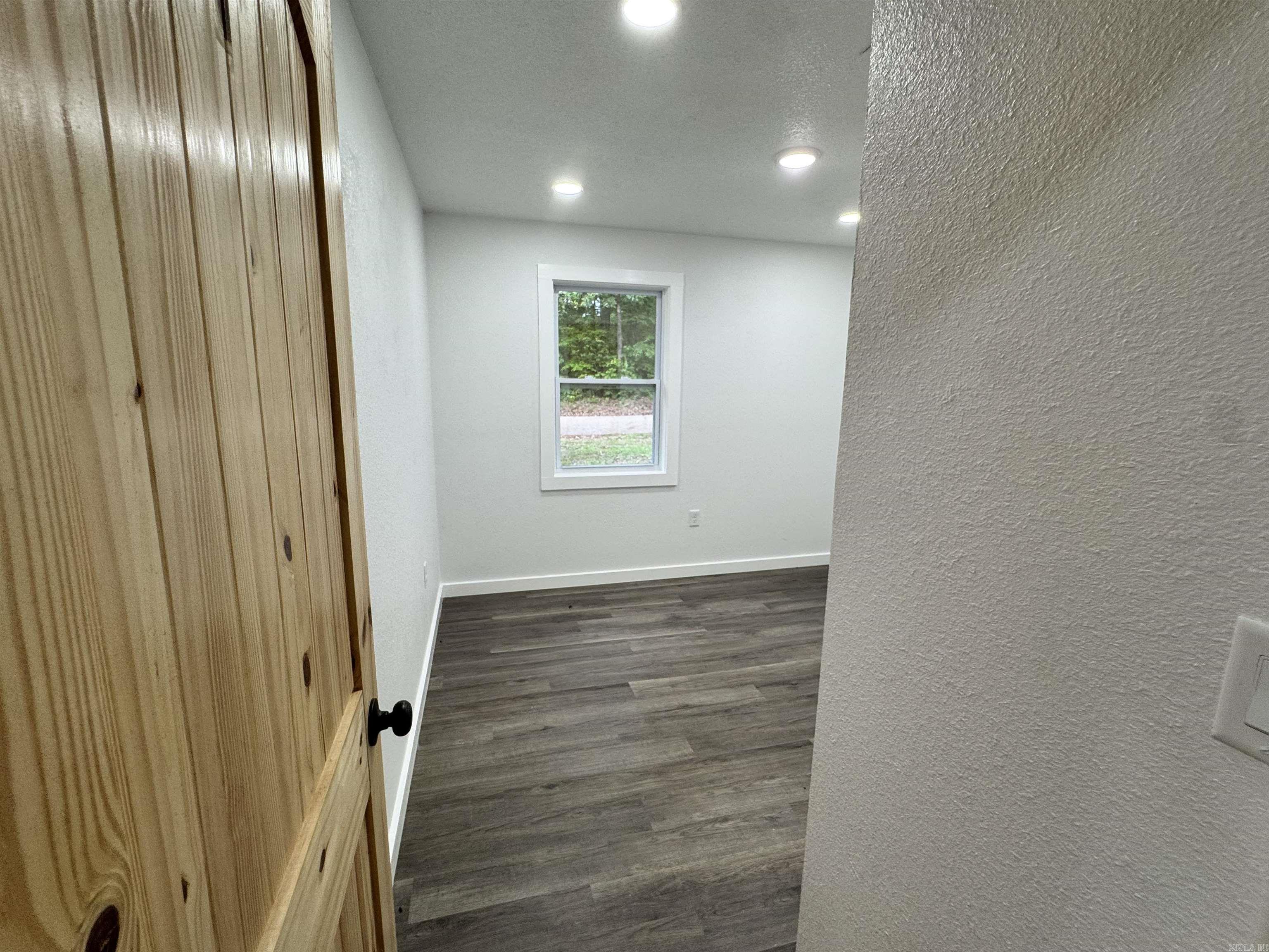 Grannis - Residential