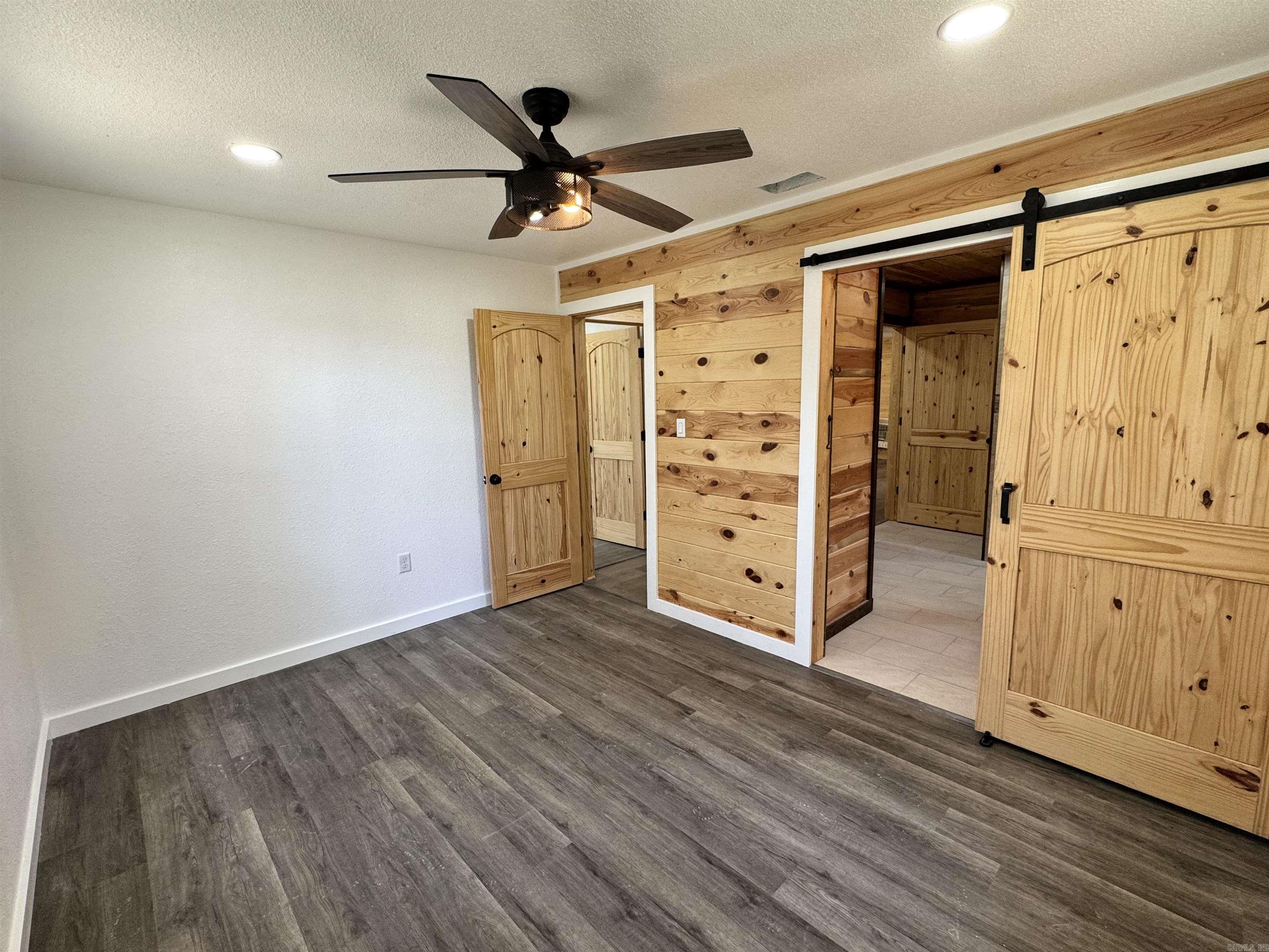 Grannis - Residential