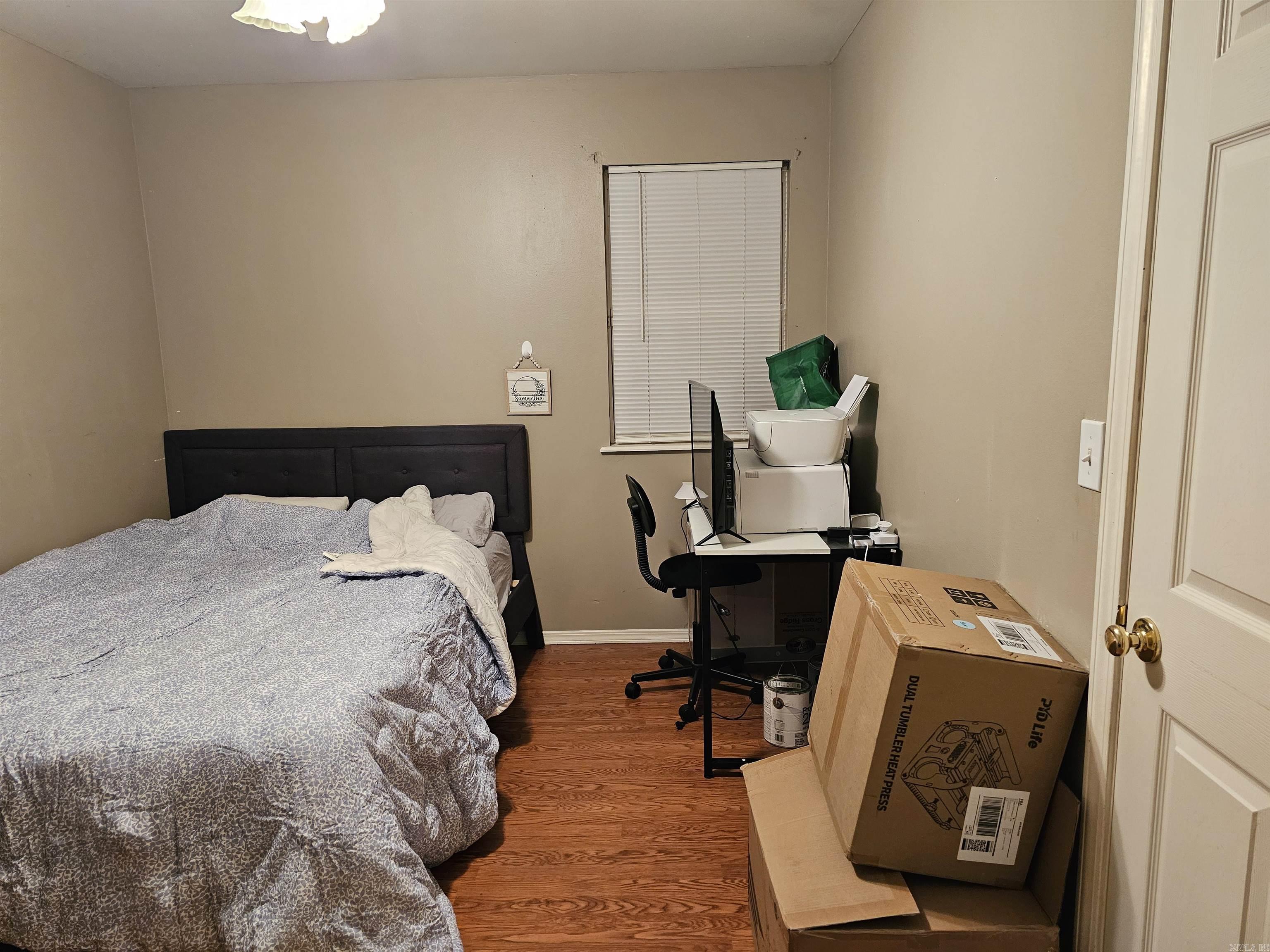 RAY LEE JR 4TH SUB DIV - Residential