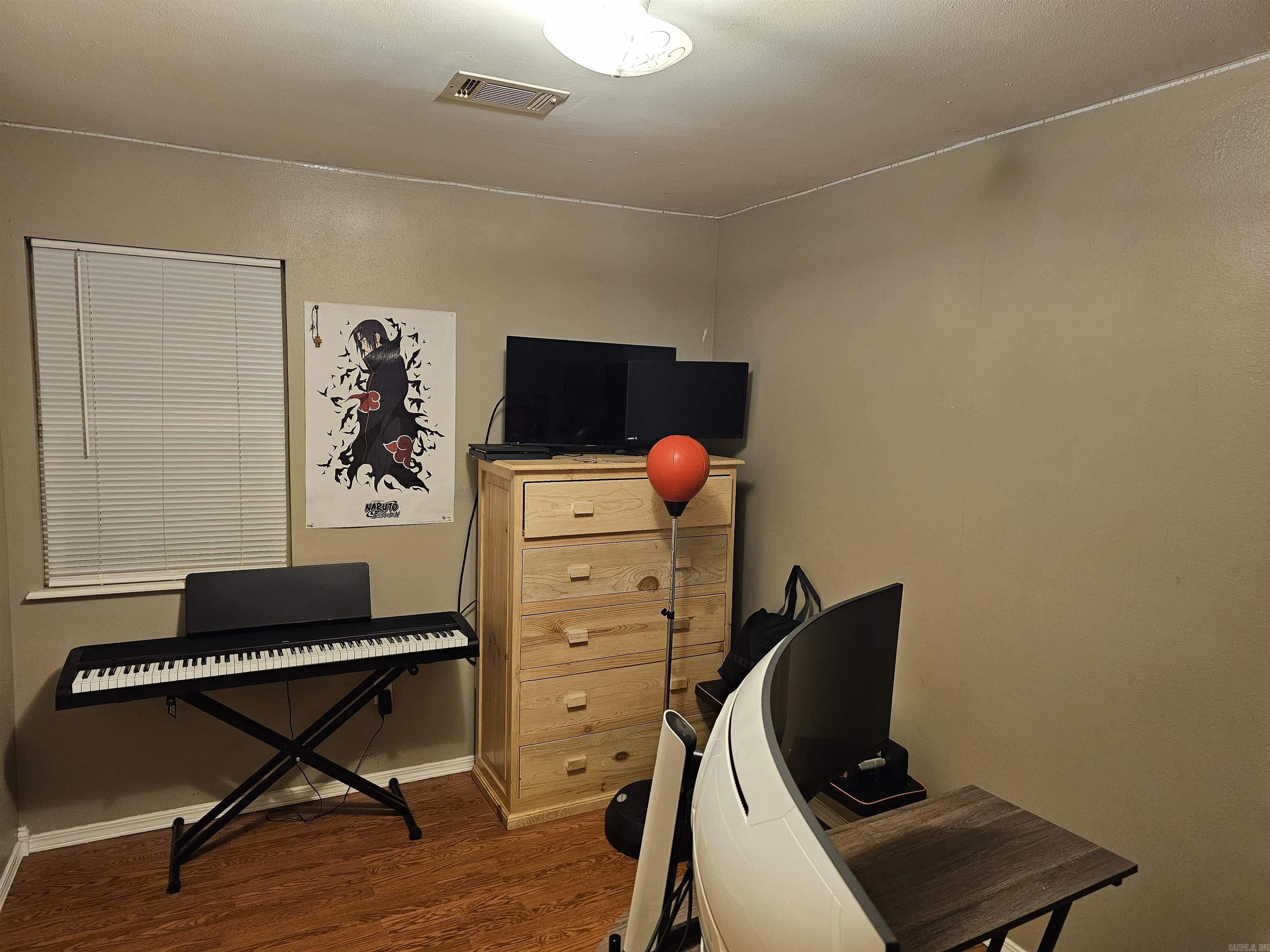 RAY LEE JR 4TH SUB DIV - Residential