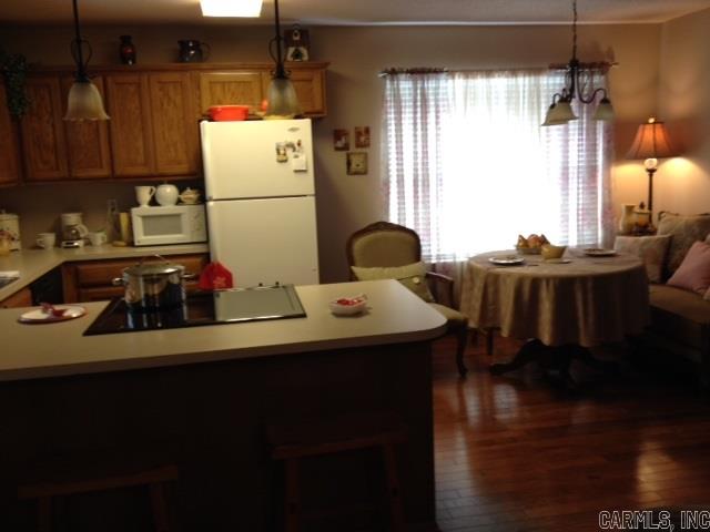 CHERRY CREEK - Residential