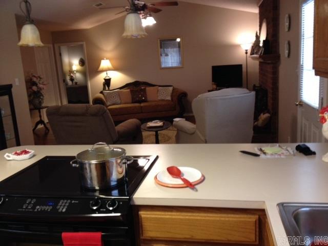 CHERRY CREEK - Residential