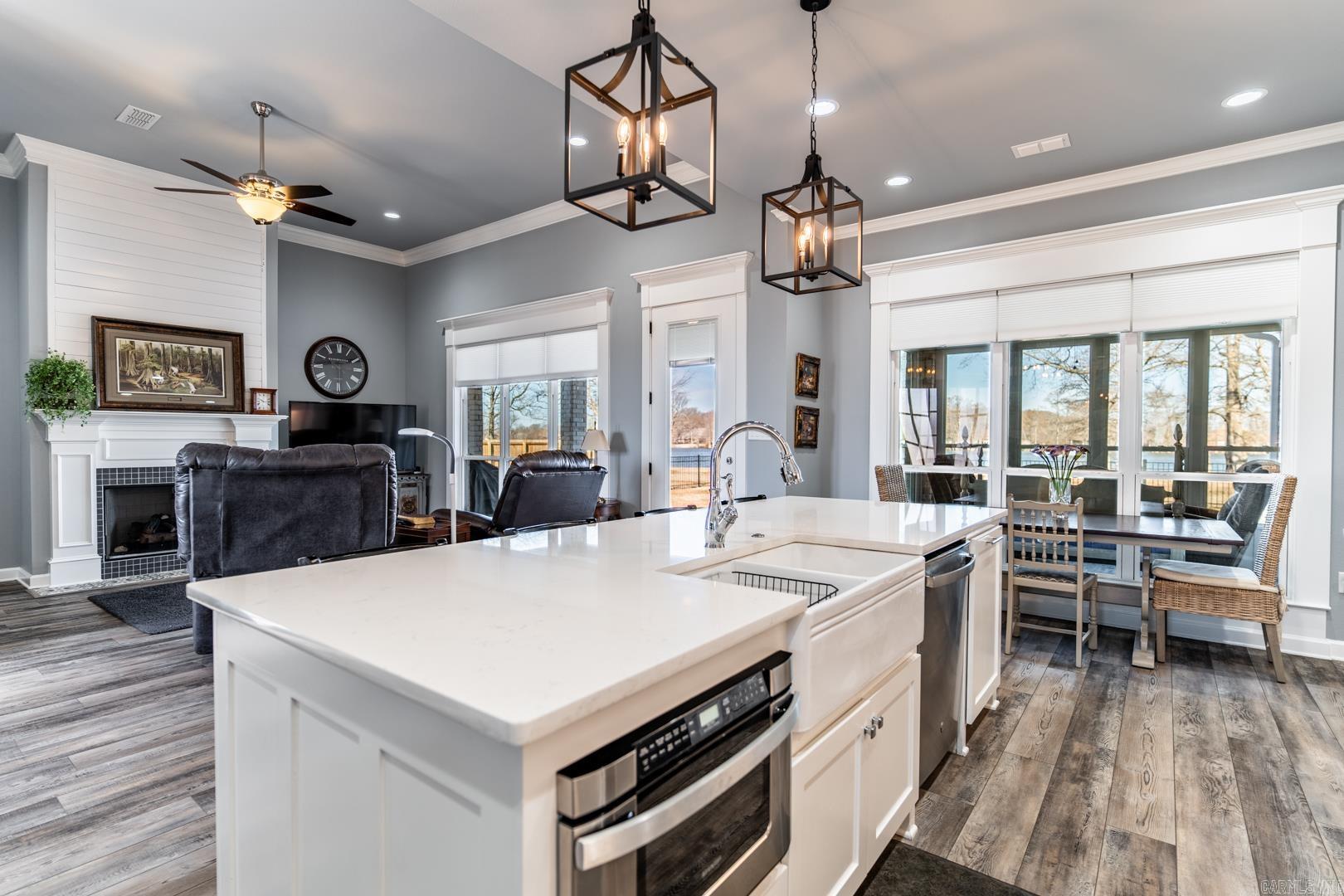 Mound Lake - Residential