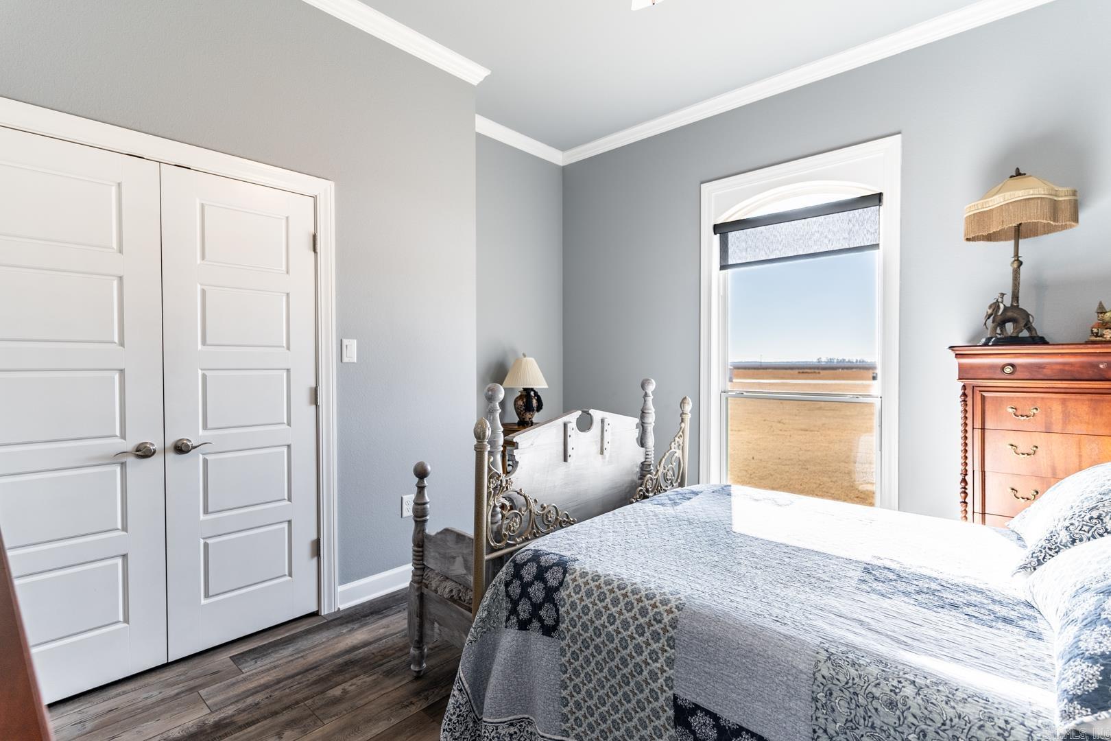 Mound Lake - Residential