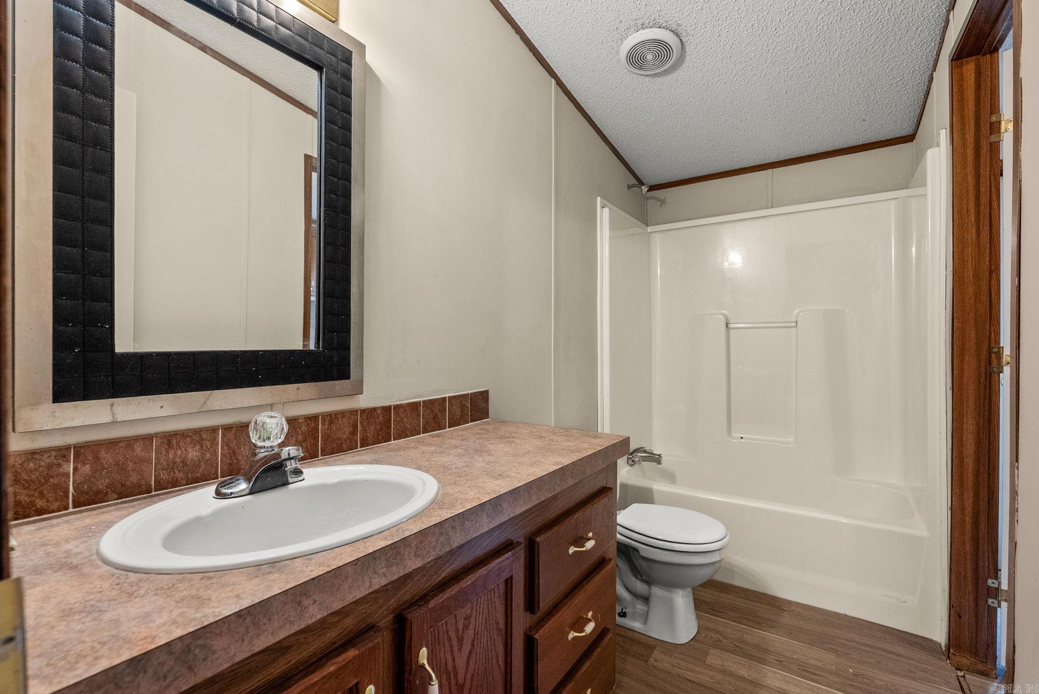 HOLLAND HILLS - Residential