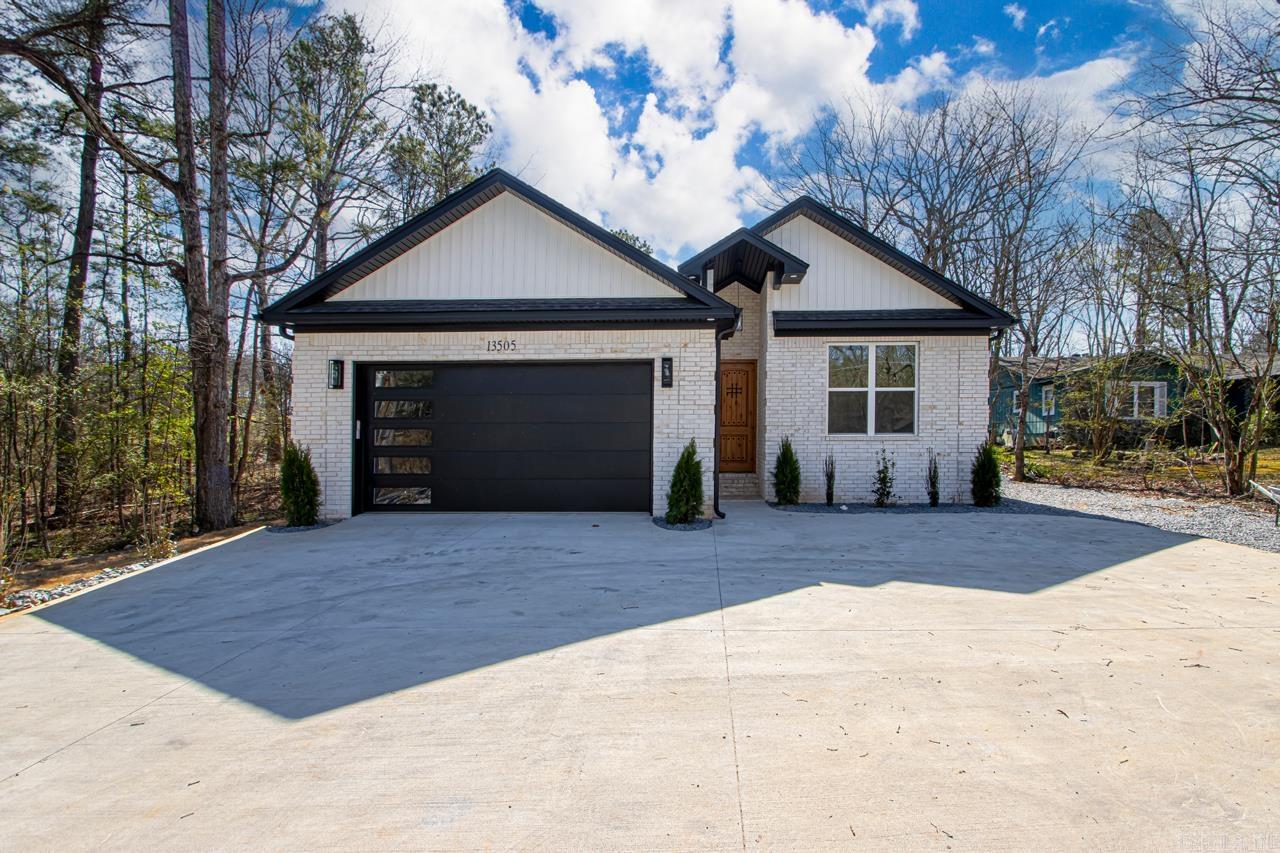 WHISPERING HILLS - Residential