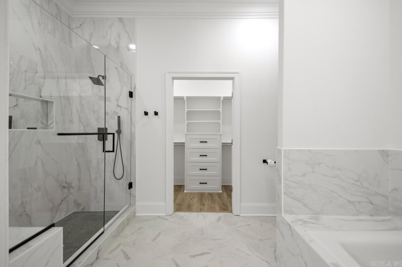 WHISPERING HILLS - Residential