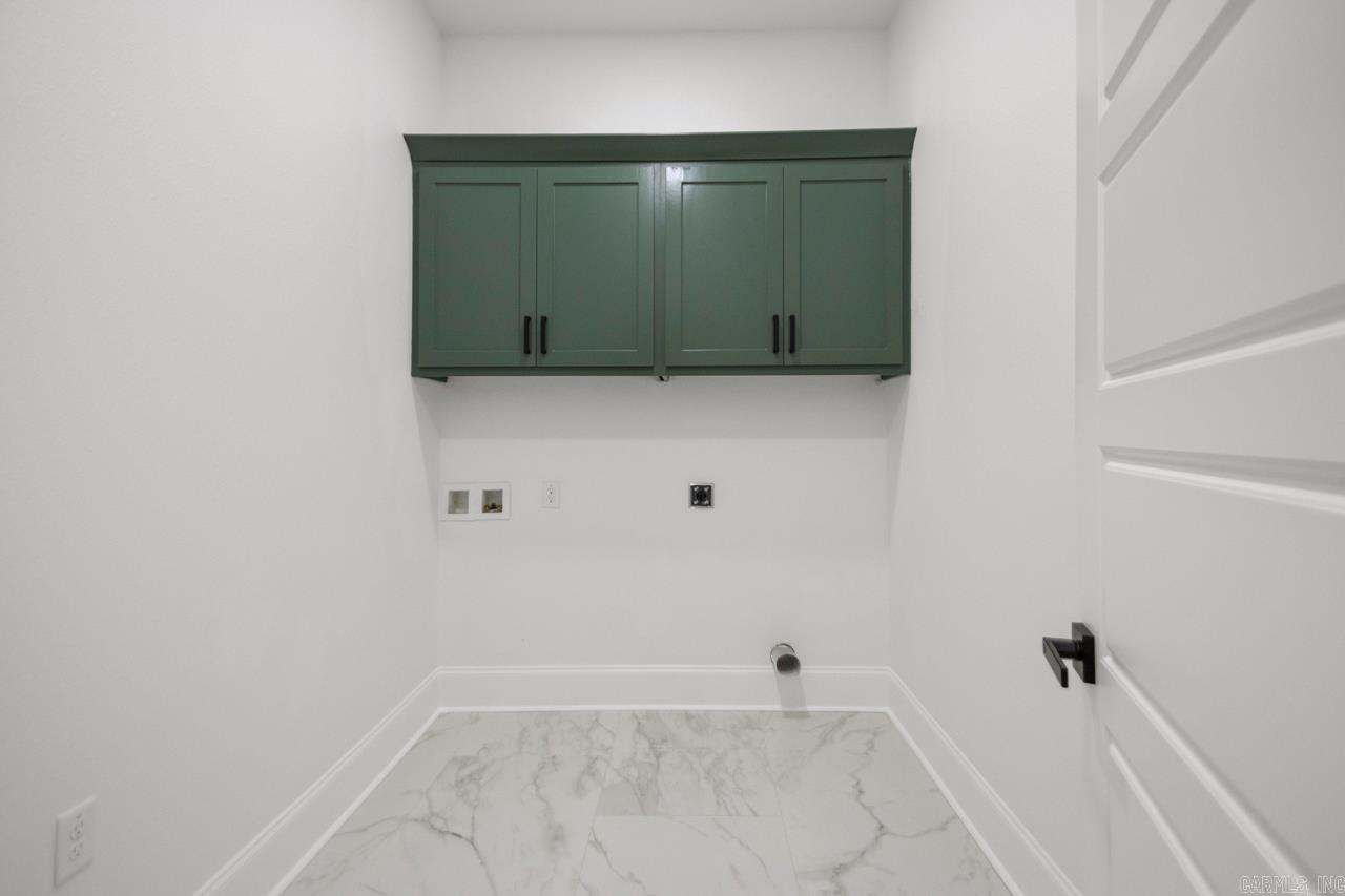 WHISPERING HILLS - Residential