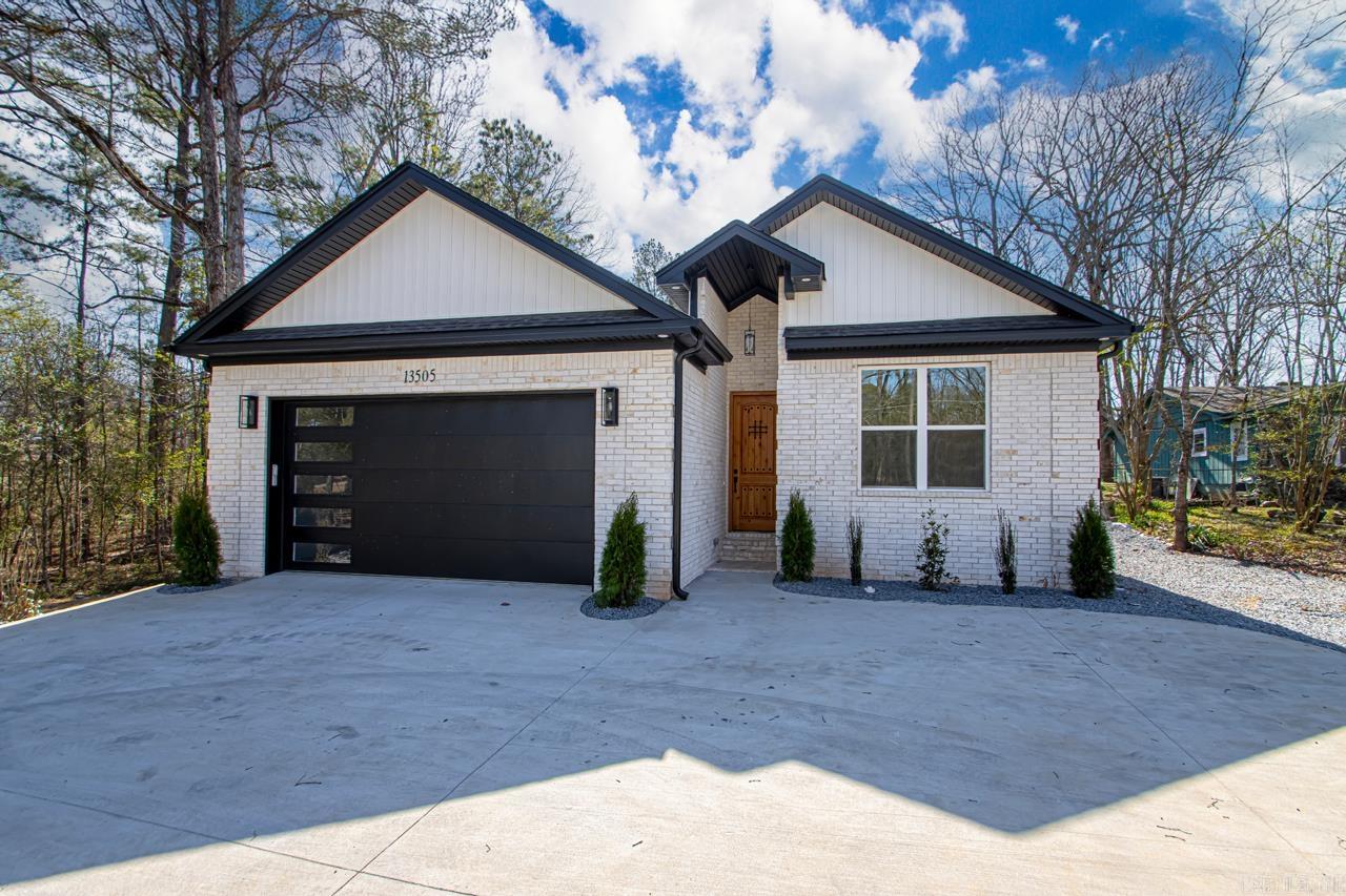 WHISPERING HILLS - Residential