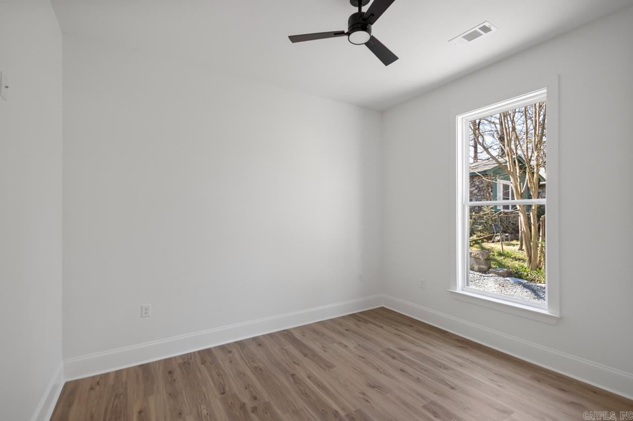 WHISPERING HILLS - Residential