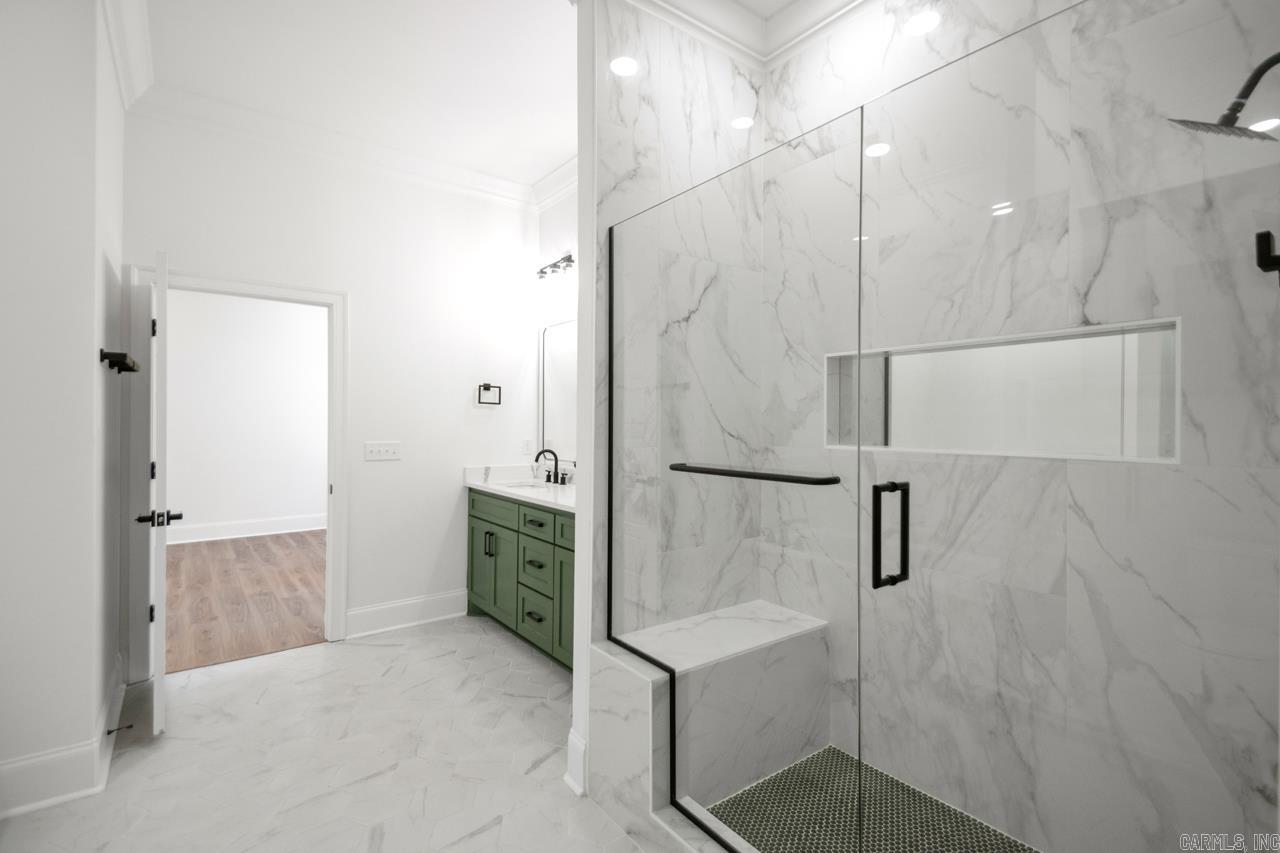 WHISPERING HILLS - Residential