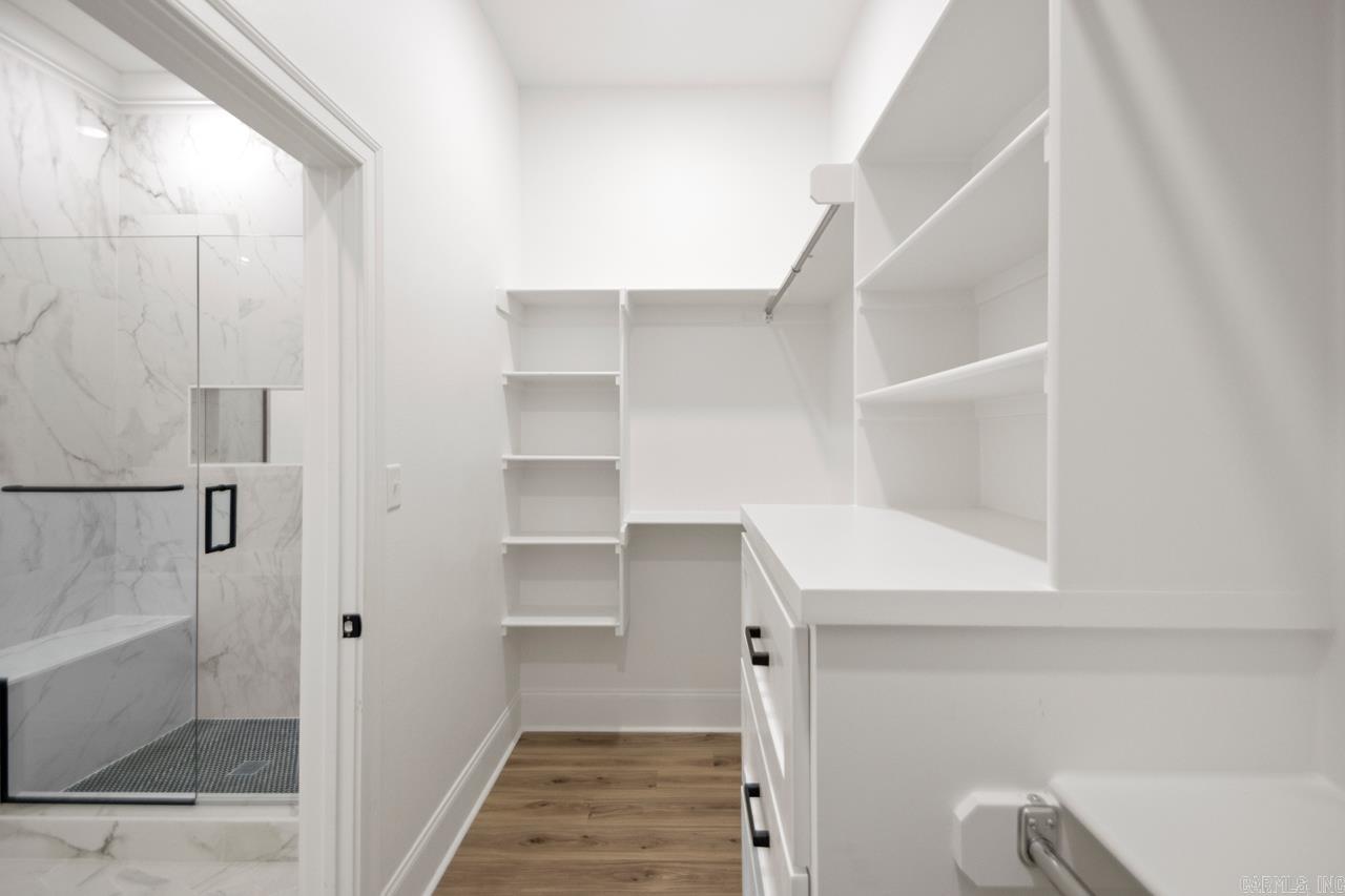 WHISPERING HILLS - Residential