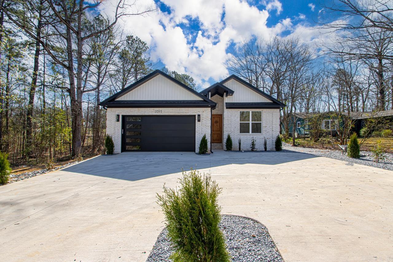 WHISPERING HILLS - Residential