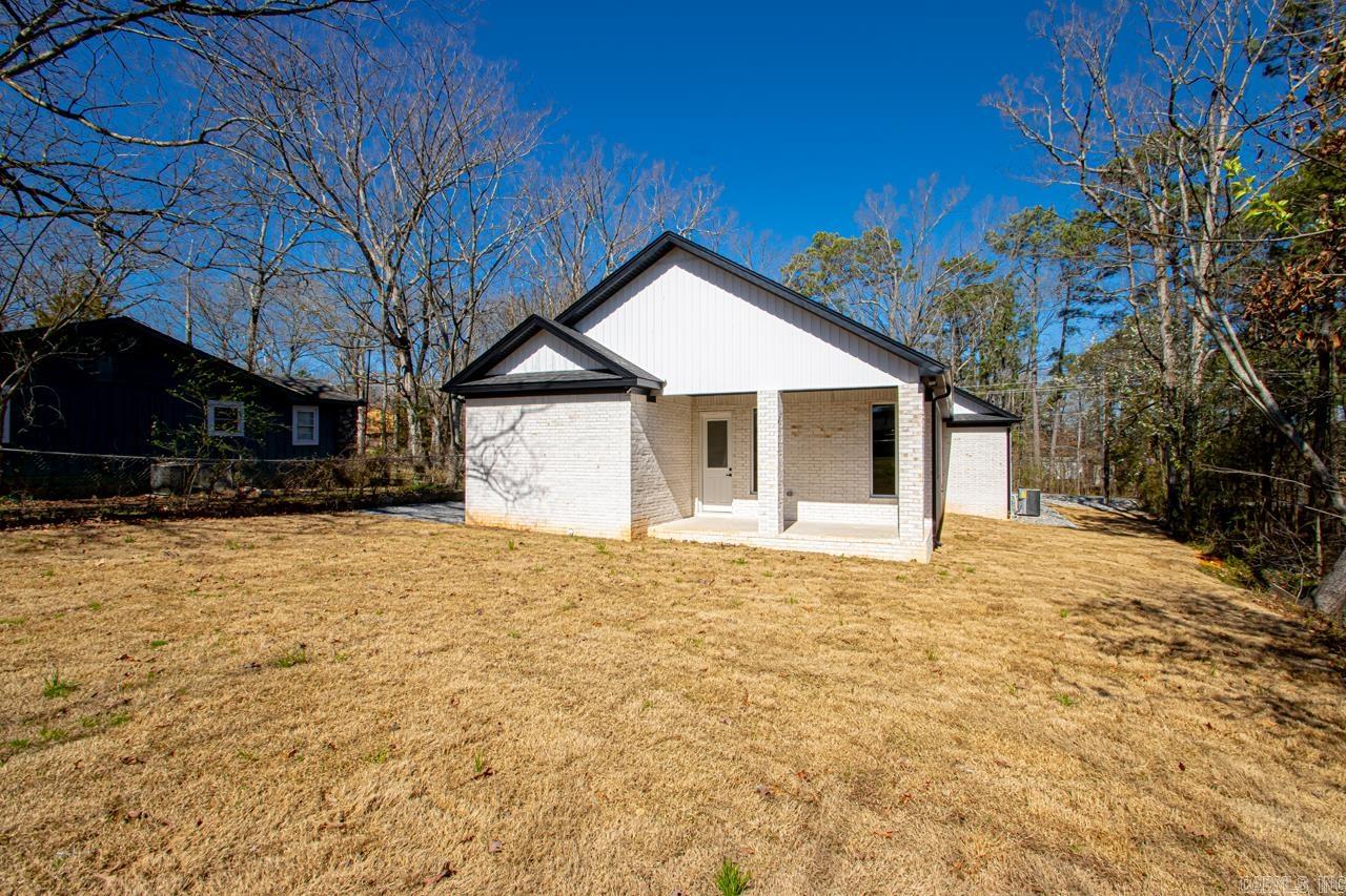 WHISPERING HILLS - Residential