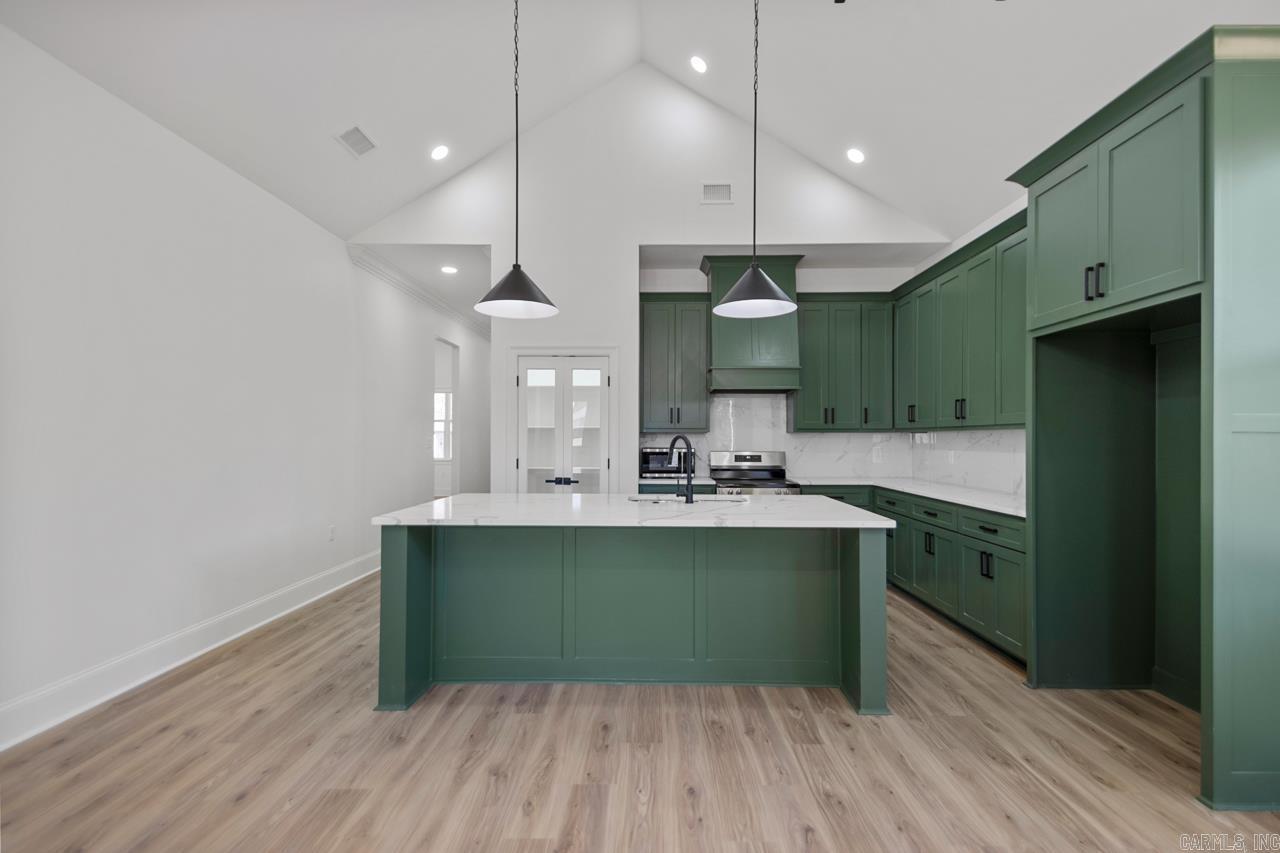 WHISPERING HILLS - Residential