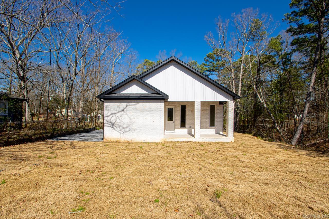 WHISPERING HILLS - Residential