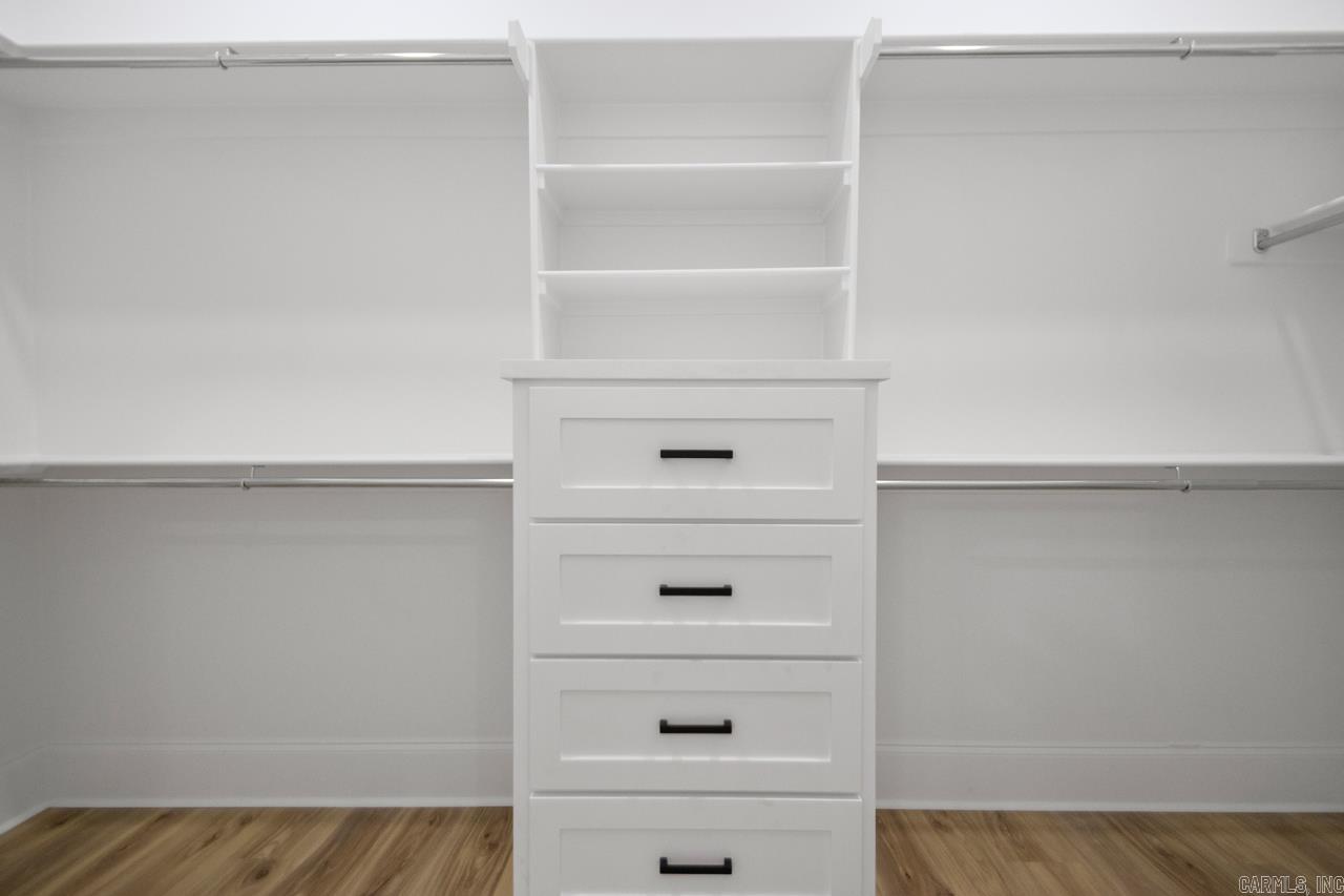 WHISPERING HILLS - Residential