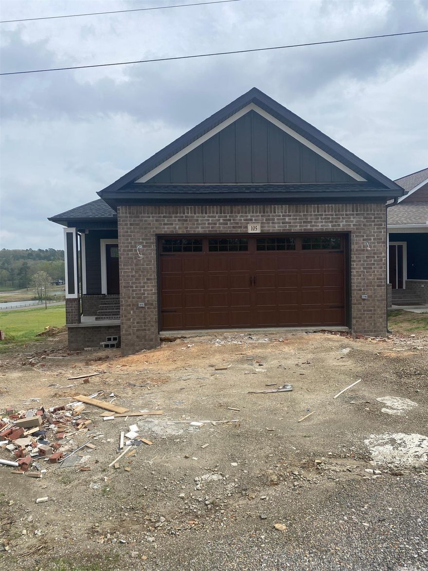 NEW CONSTRUCTION in Lakeside School District with 3 bedroom and 2.5 baths. 14 foot VAULTED ceilings in LR and master bedroom. Large kitchen island with tons of cabinets. Master bath has double vanity, separate shower and soaker tub. Wake up to beautiful mountain and pond views from both master and living area. Luxury vinyl flooring, granite countertops and stainless appl.