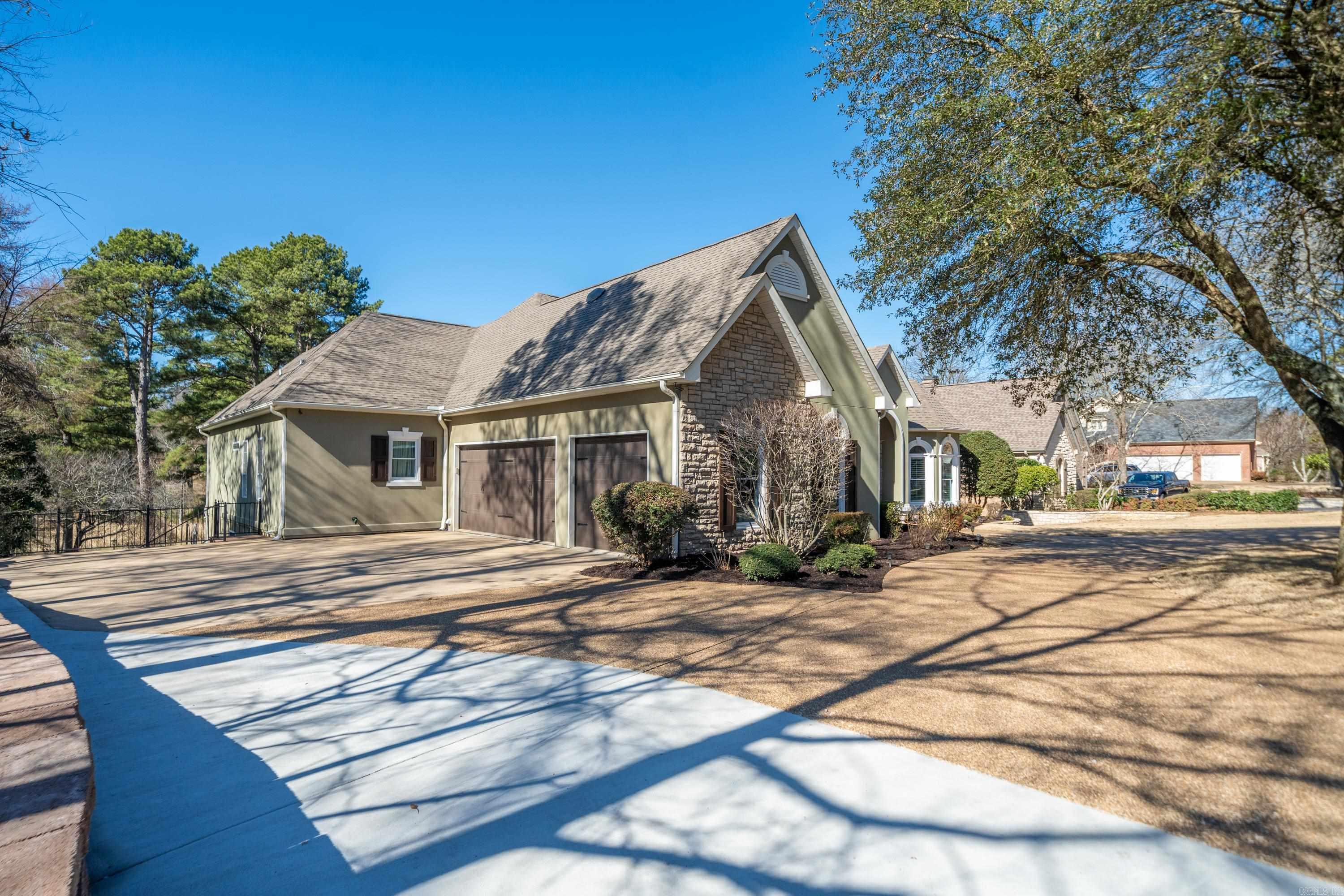 LOTUS VALLEY - Residential