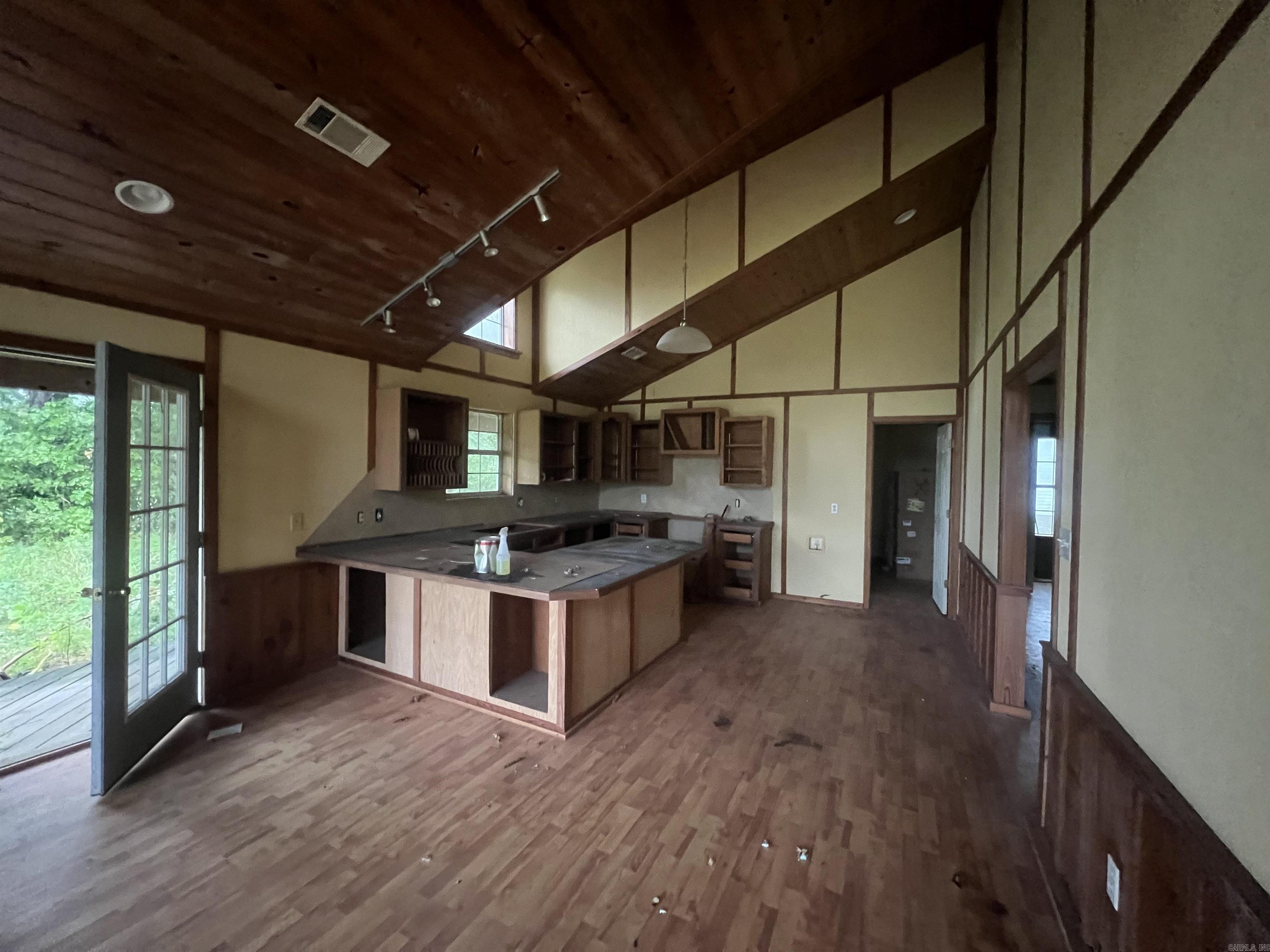 River Oaks River - Residential