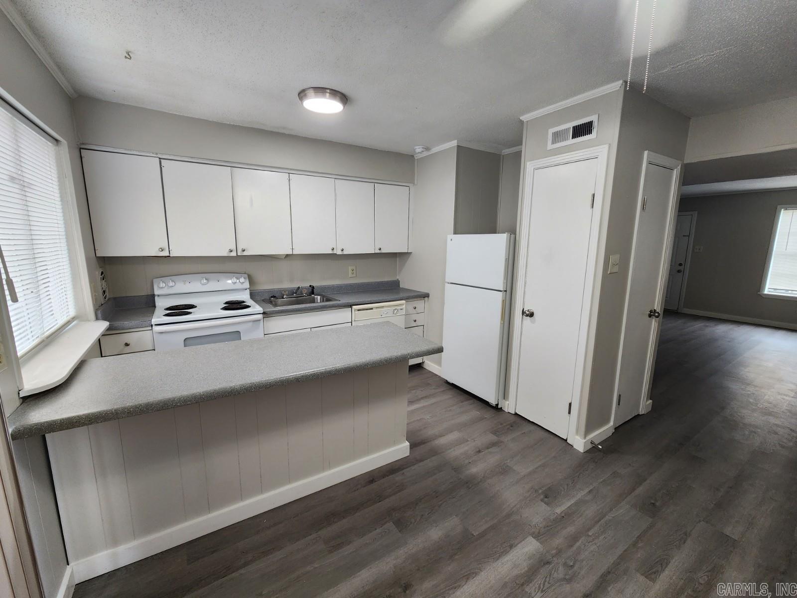 Treasure Hill-Santa Fe Heights - Residential Lease