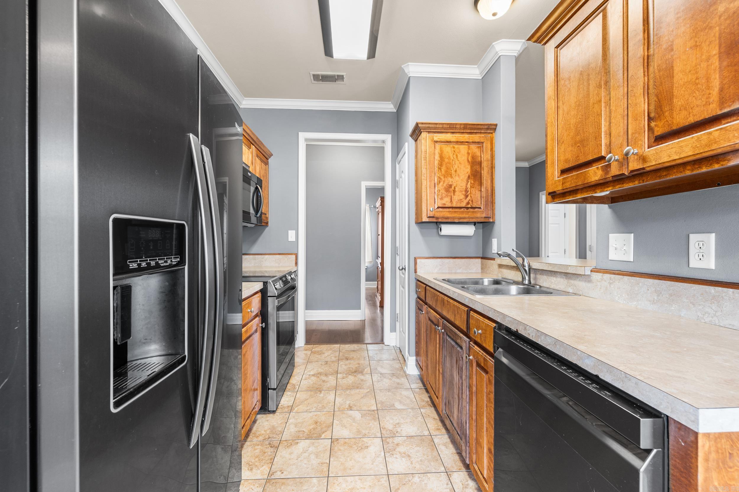 MAGNOLIA ESTATES - Residential