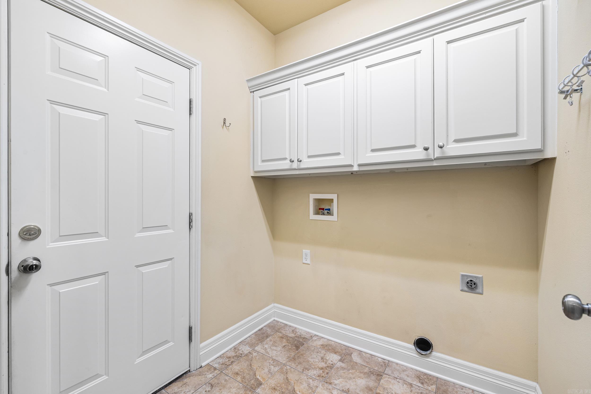 MAGNOLIA ESTATES - Residential