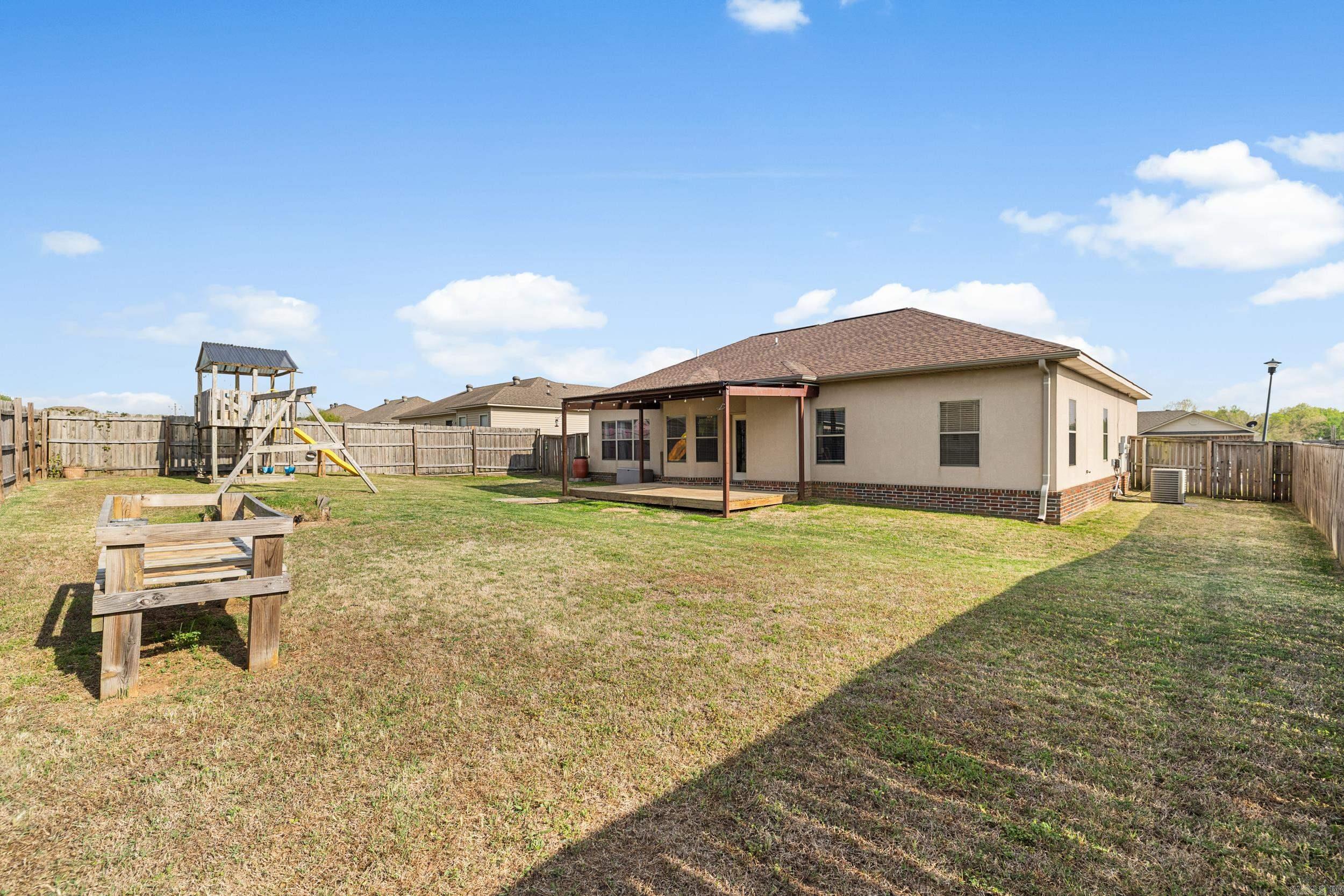 MAGNOLIA ESTATES - Residential