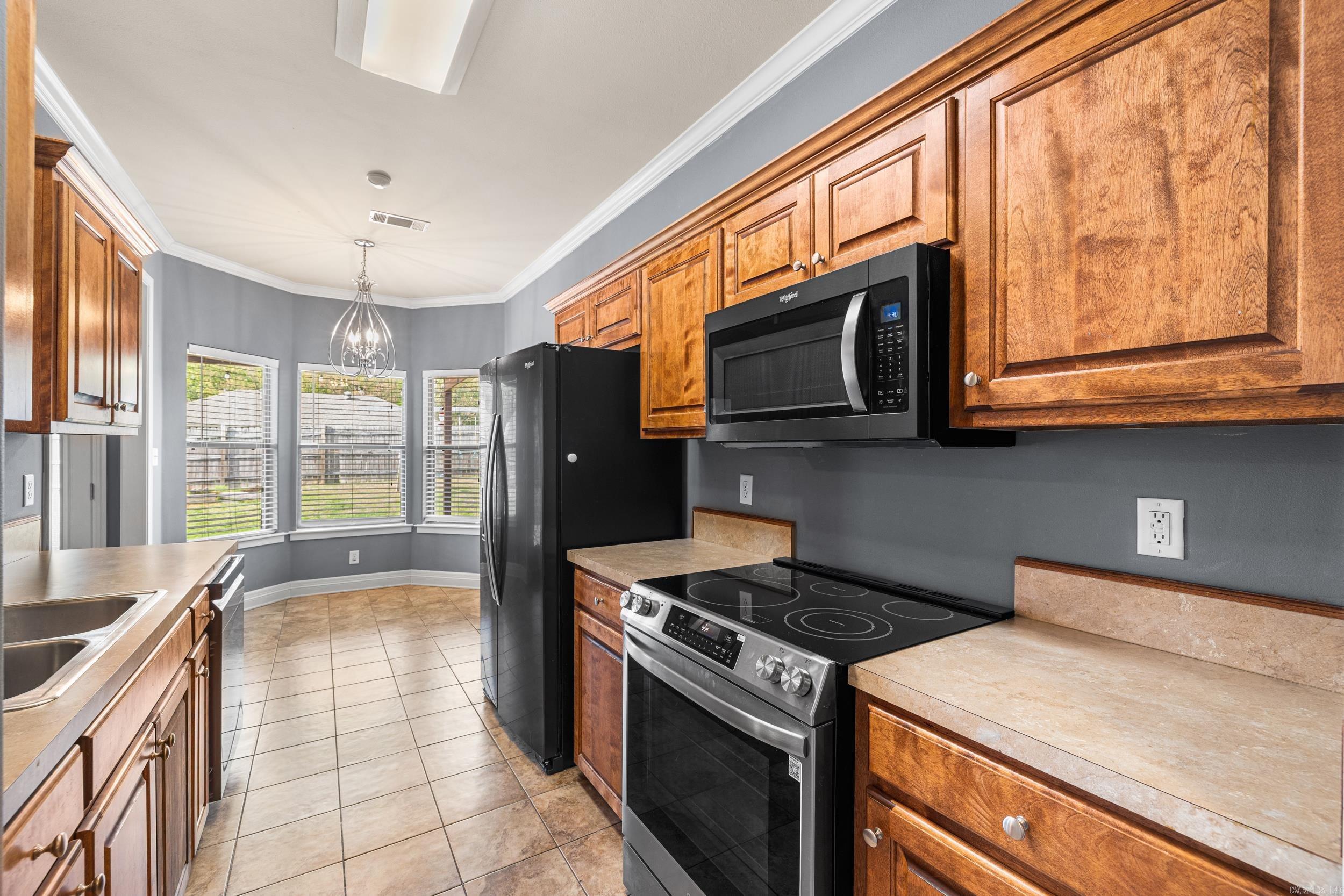 MAGNOLIA ESTATES - Residential