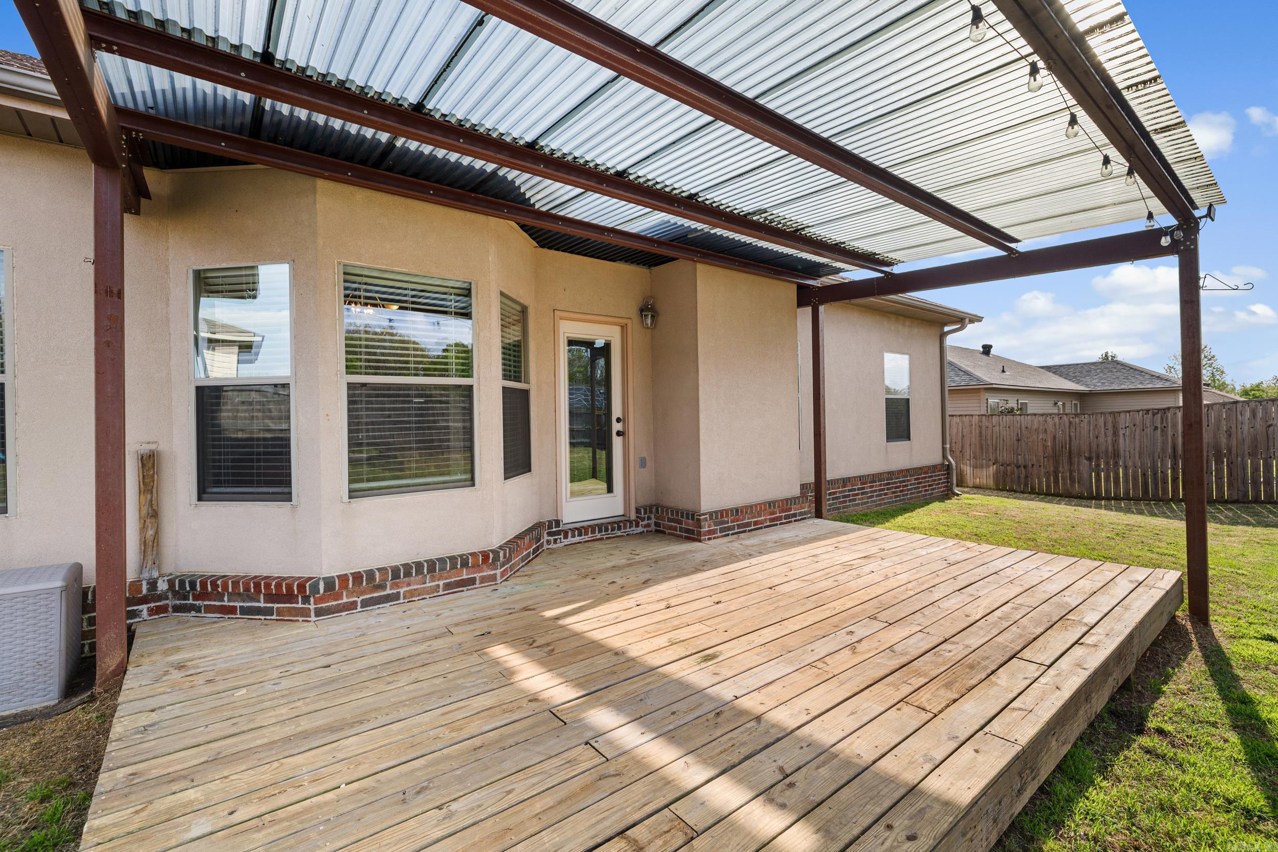 MAGNOLIA ESTATES - Residential