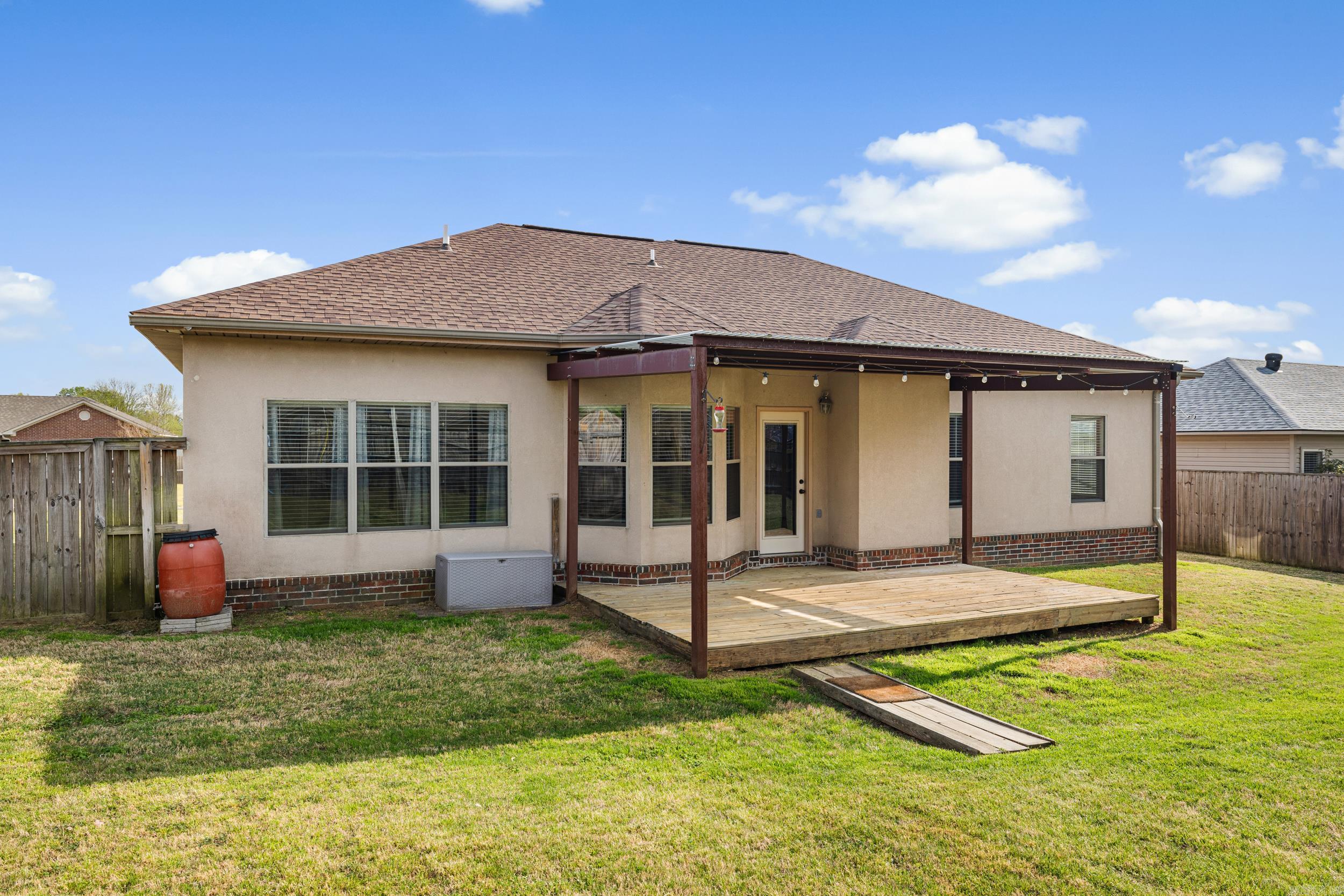 MAGNOLIA ESTATES - Residential