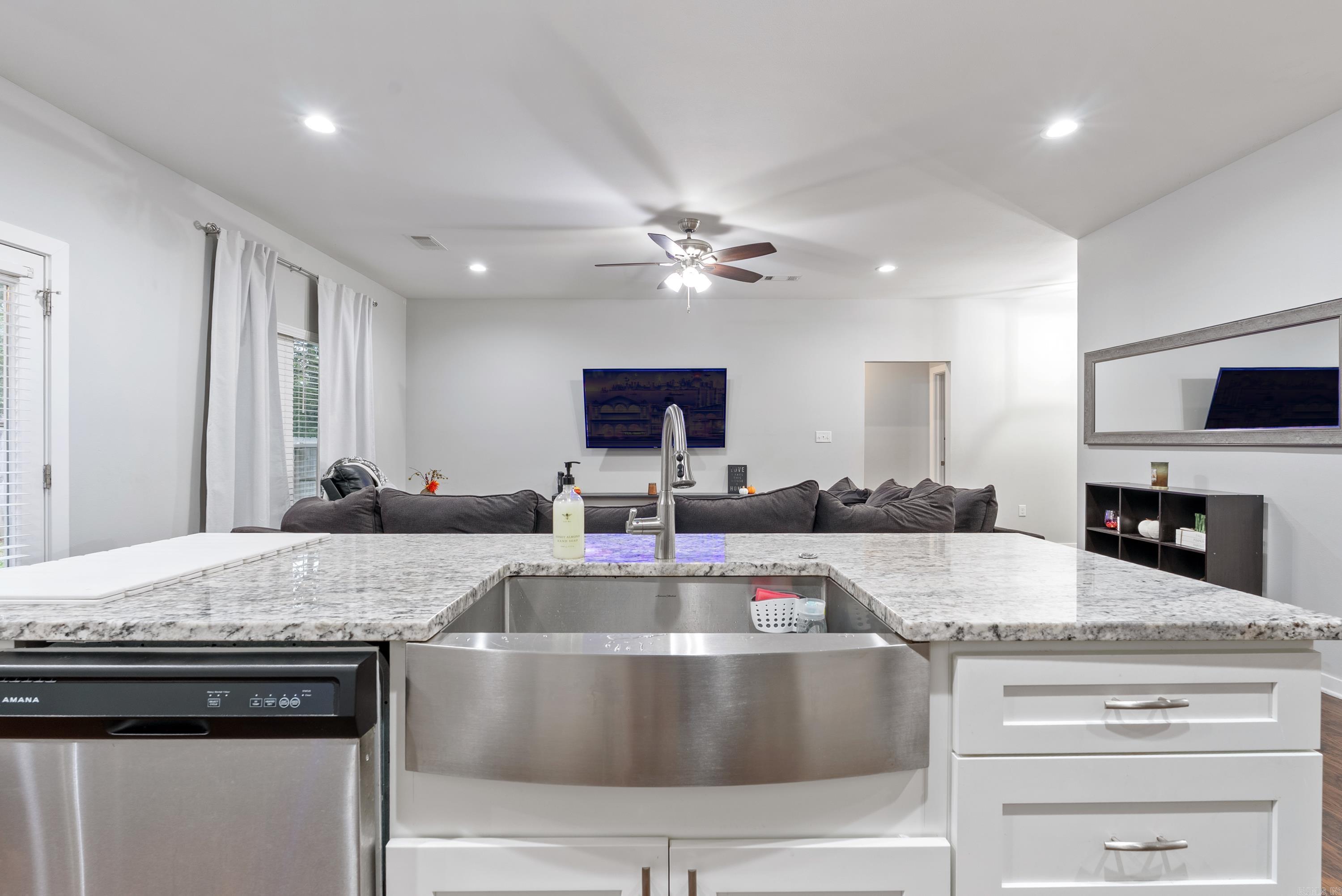 CANTEN COVE - Residential