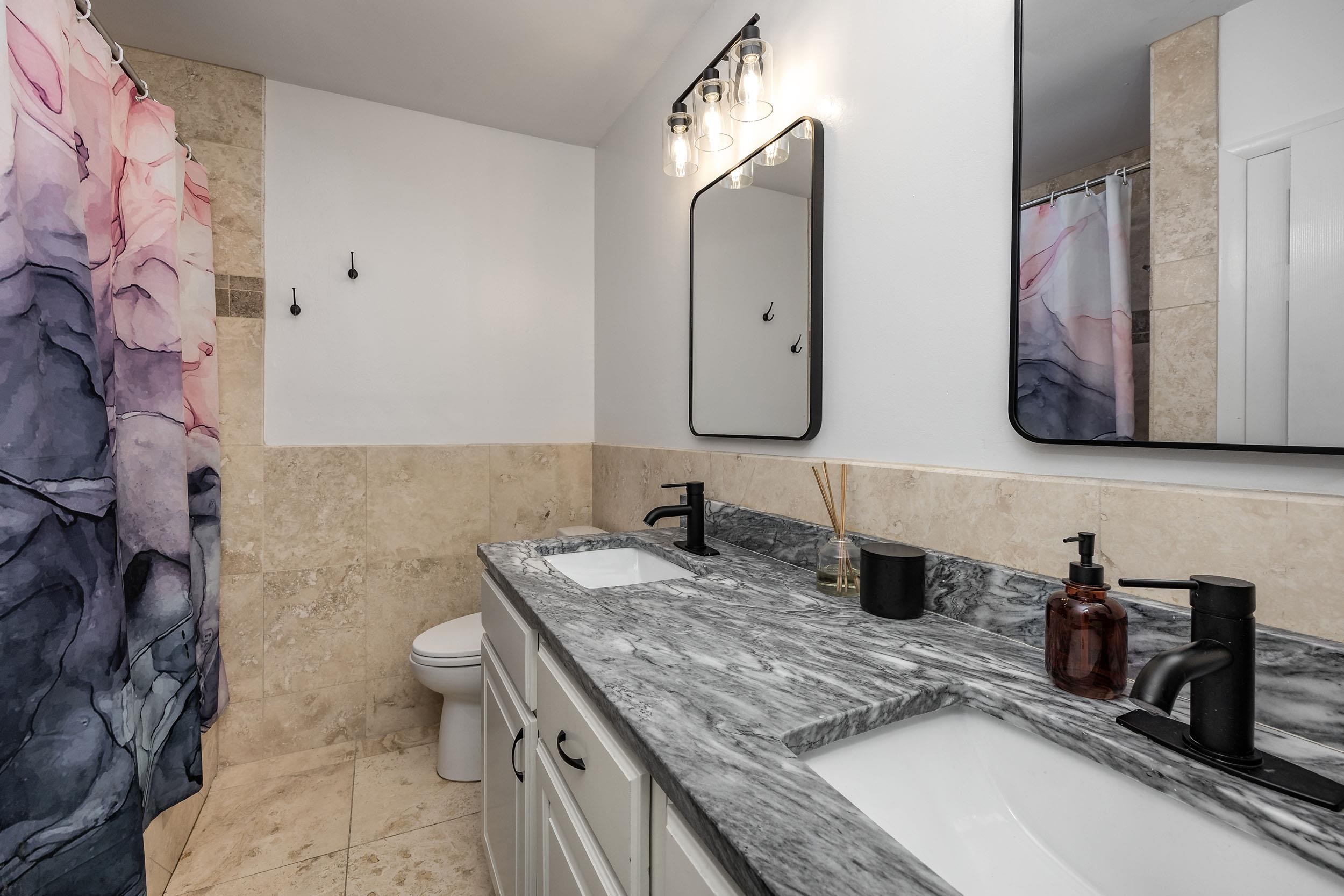 MARLOWE MANOR - Residential