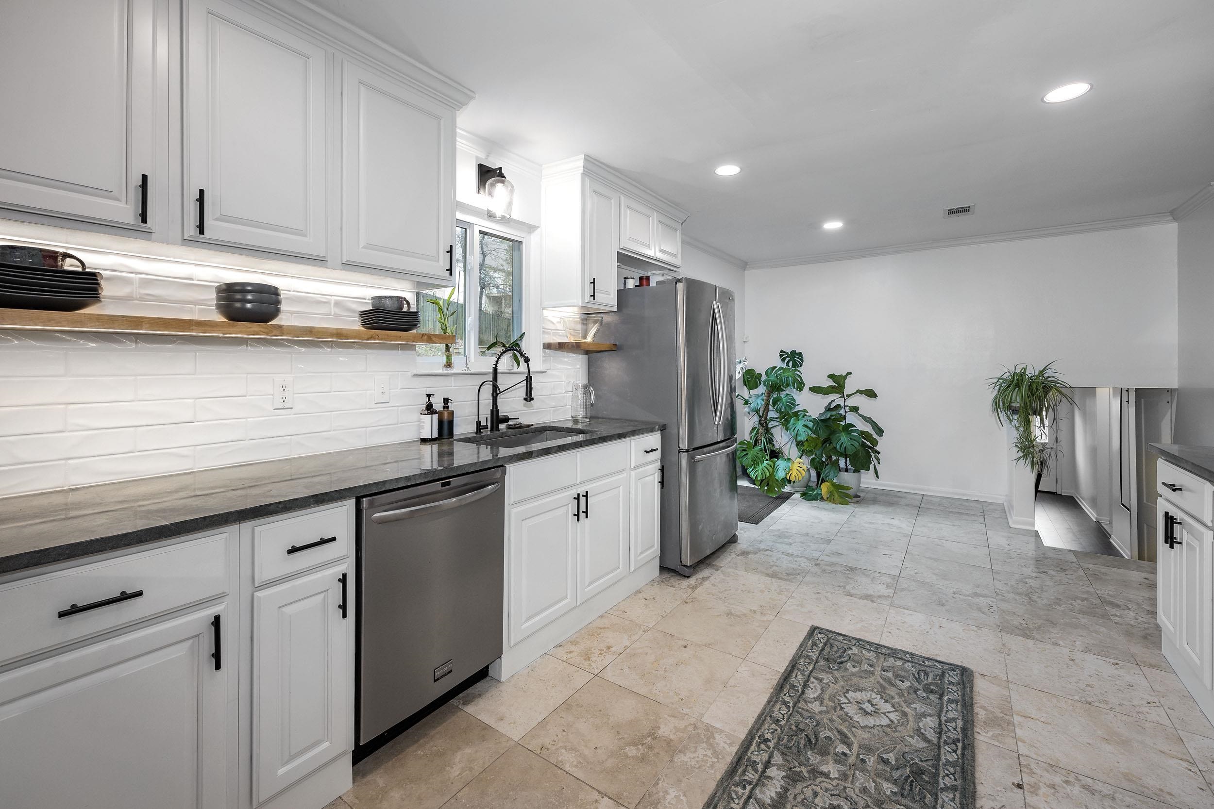 MARLOWE MANOR - Residential