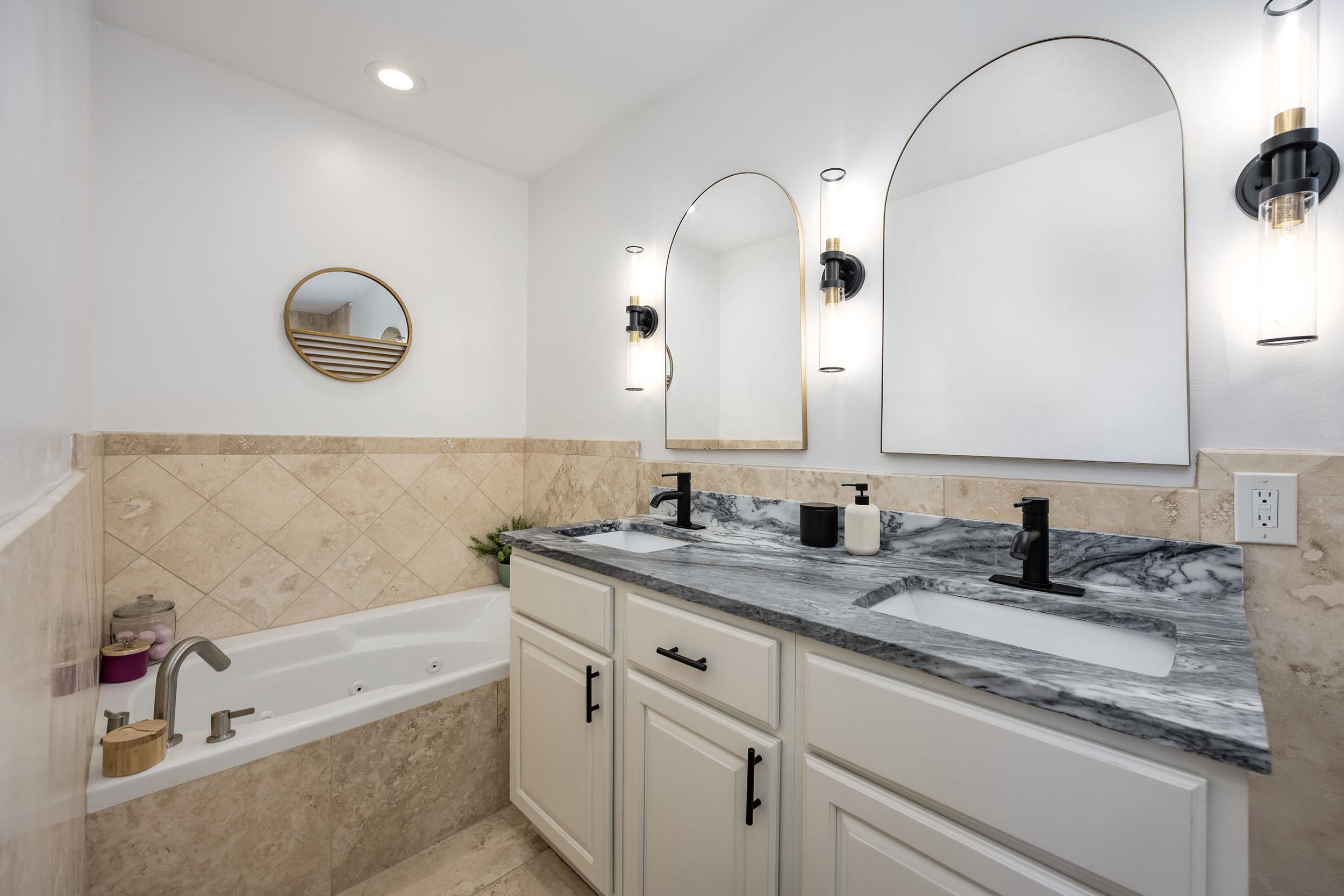 MARLOWE MANOR - Residential