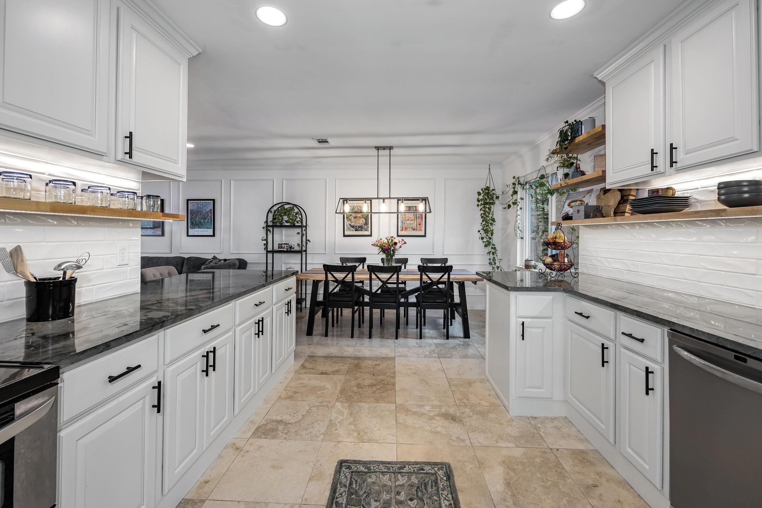 MARLOWE MANOR - Residential