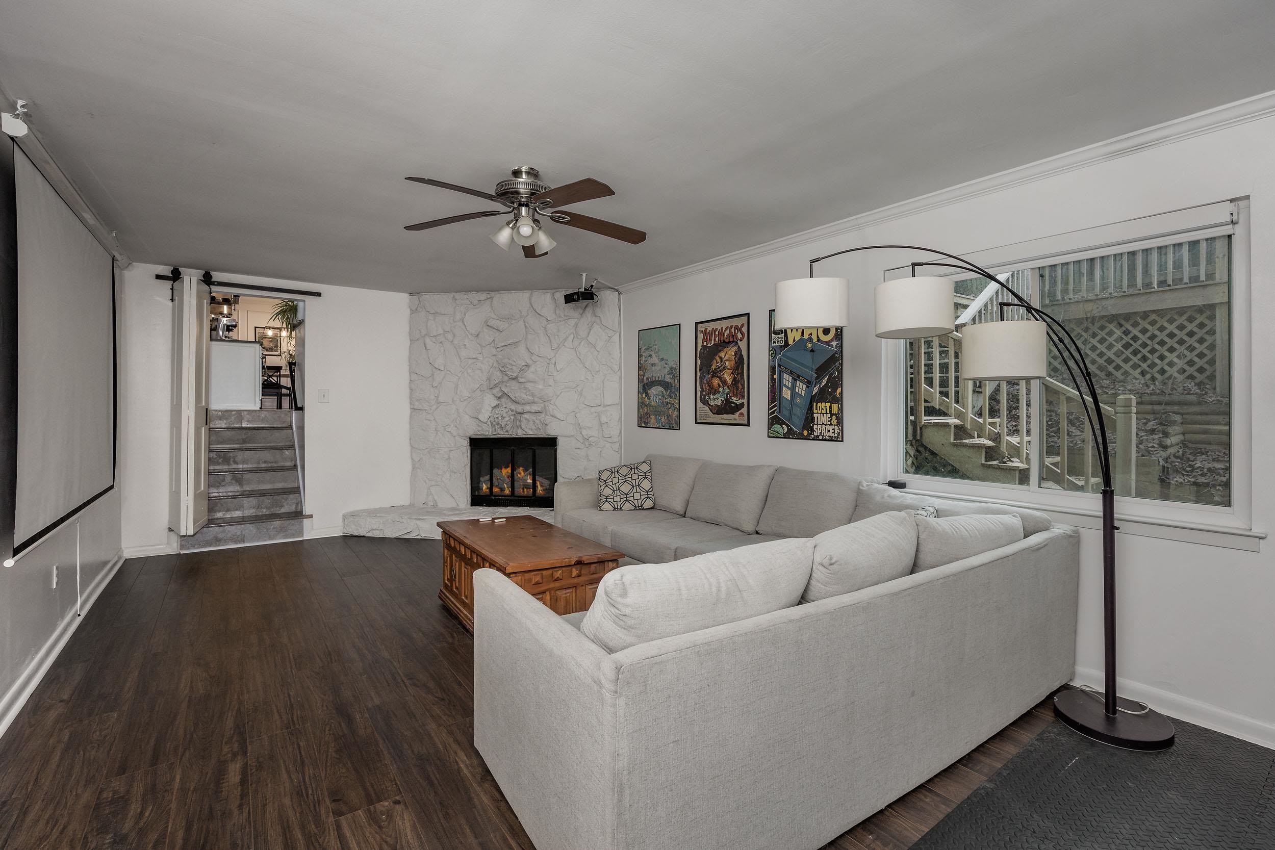 MARLOWE MANOR - Residential