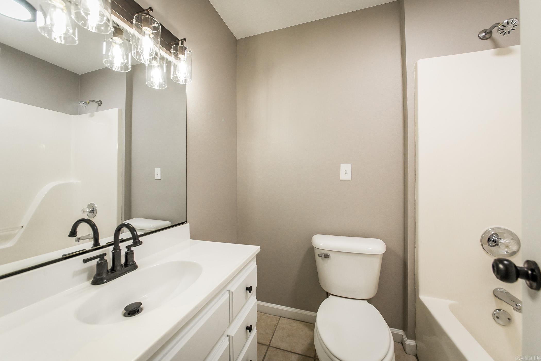 DEERFIELD ESTATES - Residential