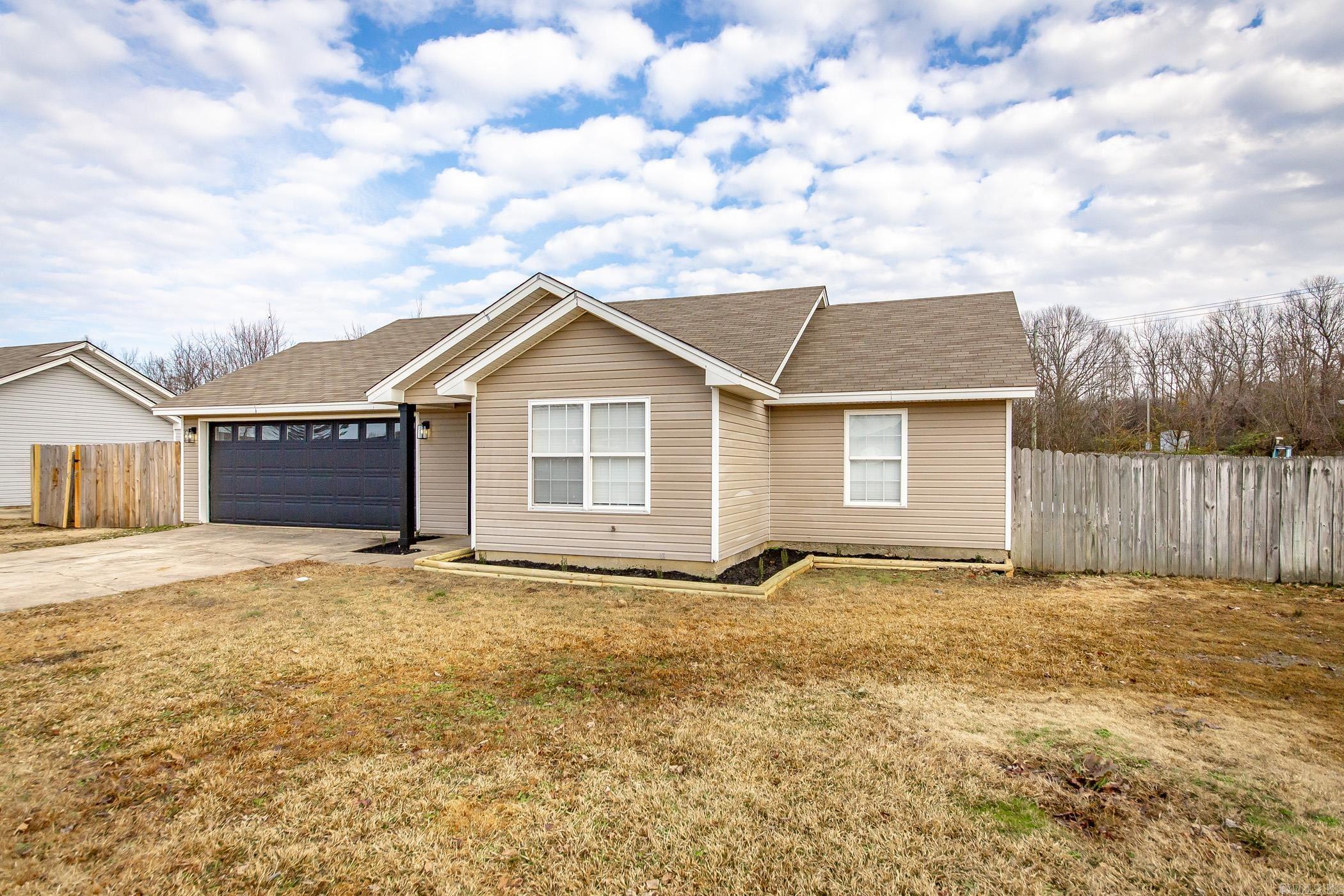 DEERFIELD ESTATES - Residential