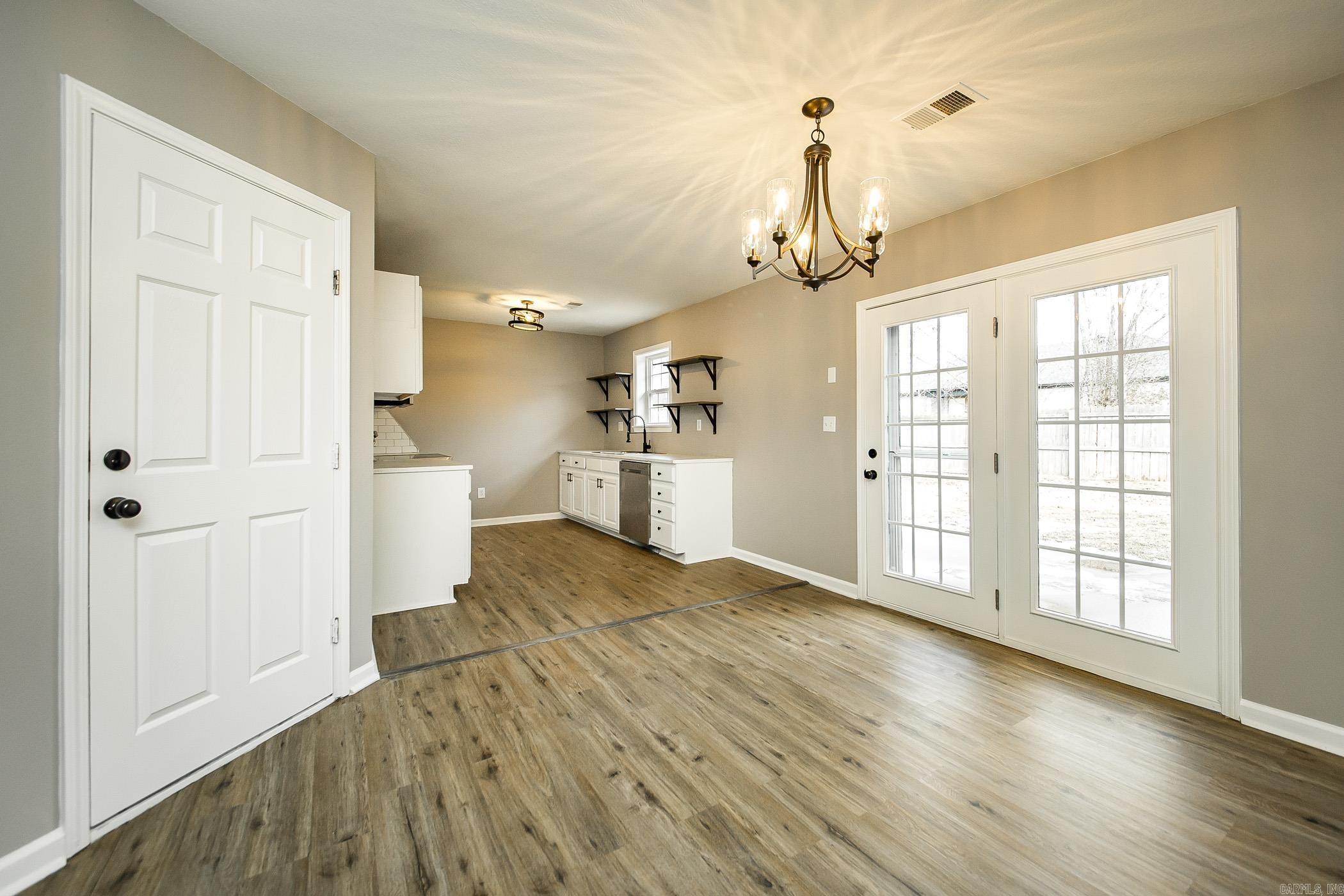 DEERFIELD ESTATES - Residential