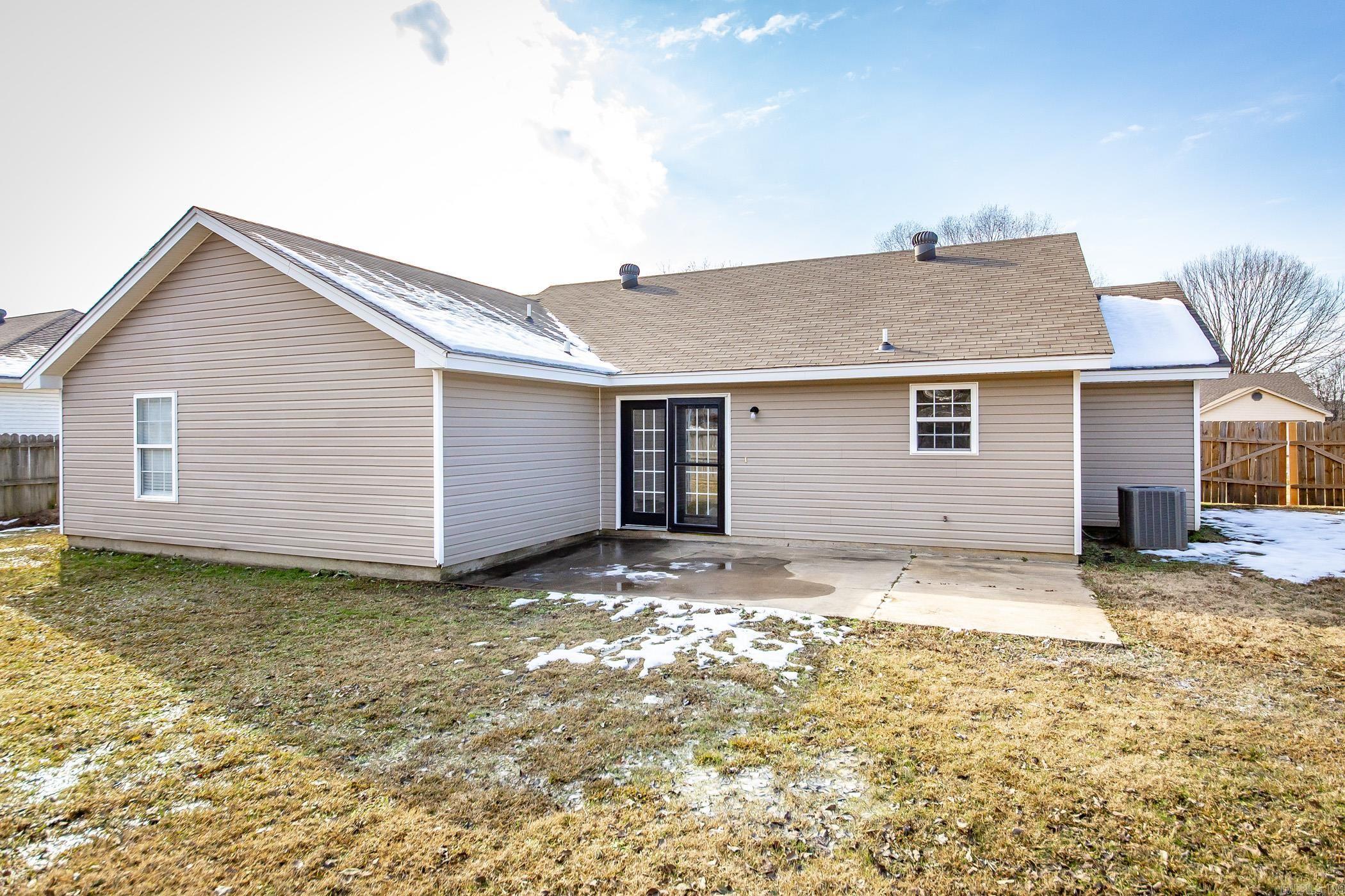 DEERFIELD ESTATES - Residential