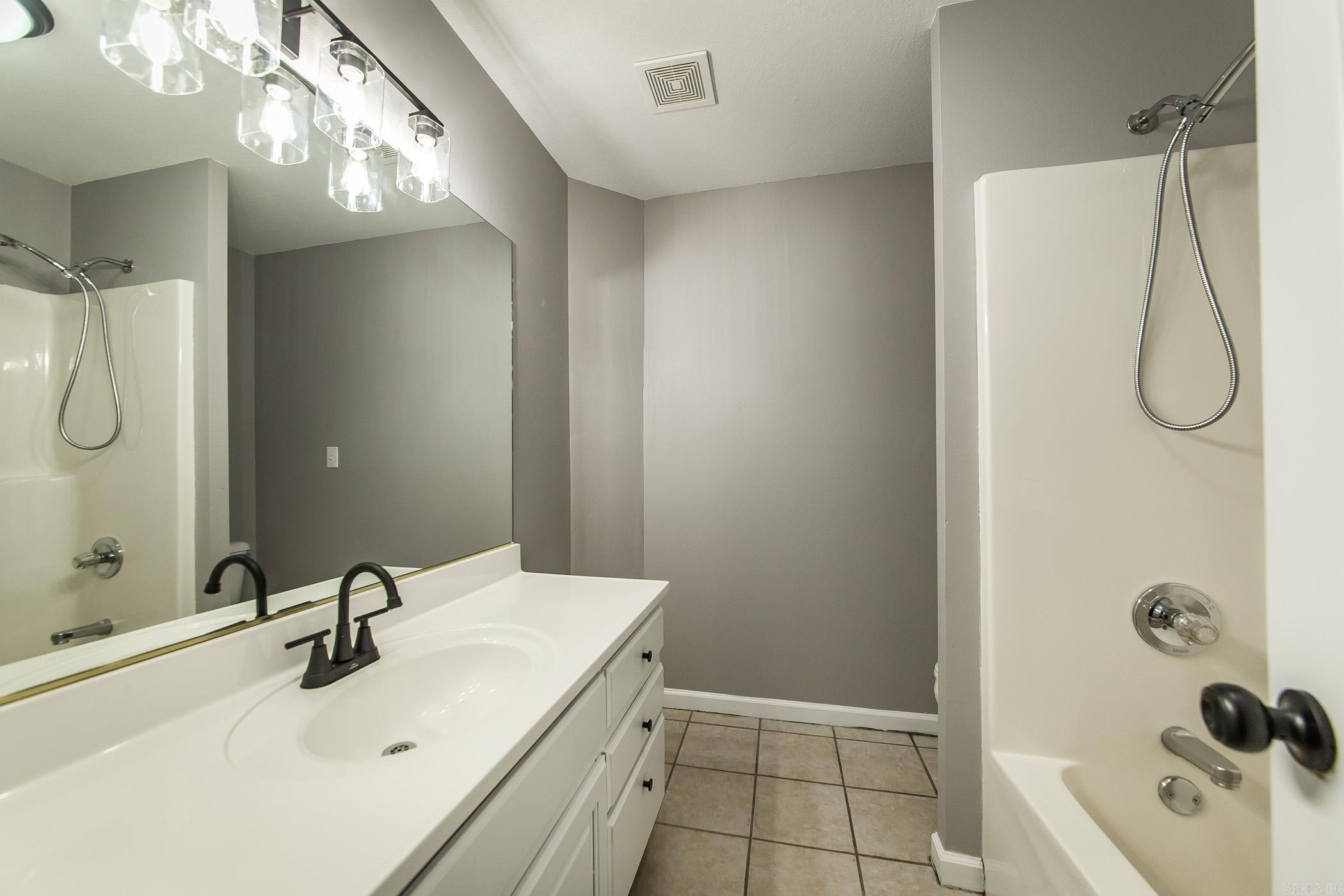 DEERFIELD ESTATES - Residential