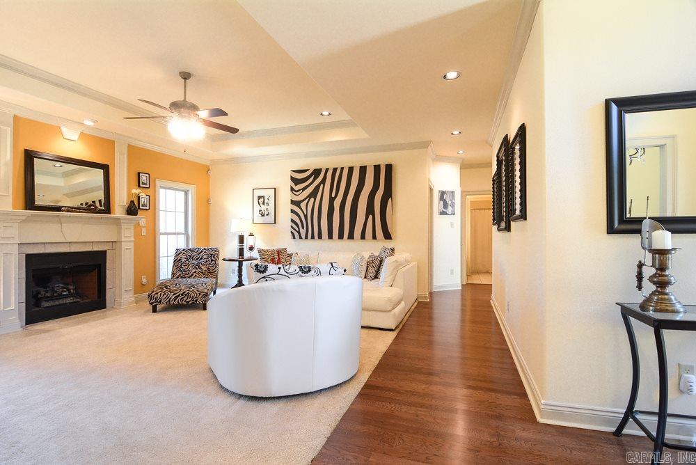 WELLINGTON PLACE - Residential