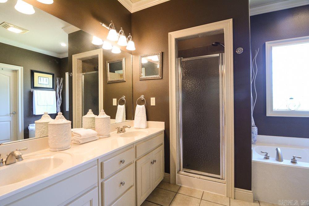 WELLINGTON PLACE - Residential