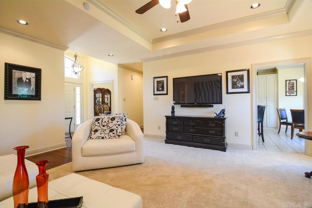 WELLINGTON PLACE - Residential