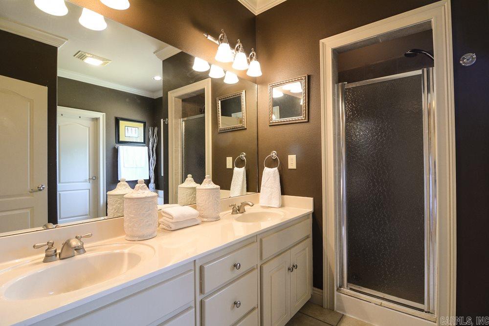 WELLINGTON PLACE - Residential