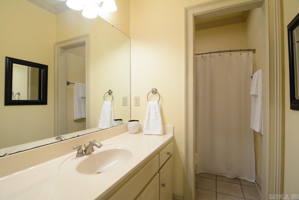 WELLINGTON PLACE - Residential